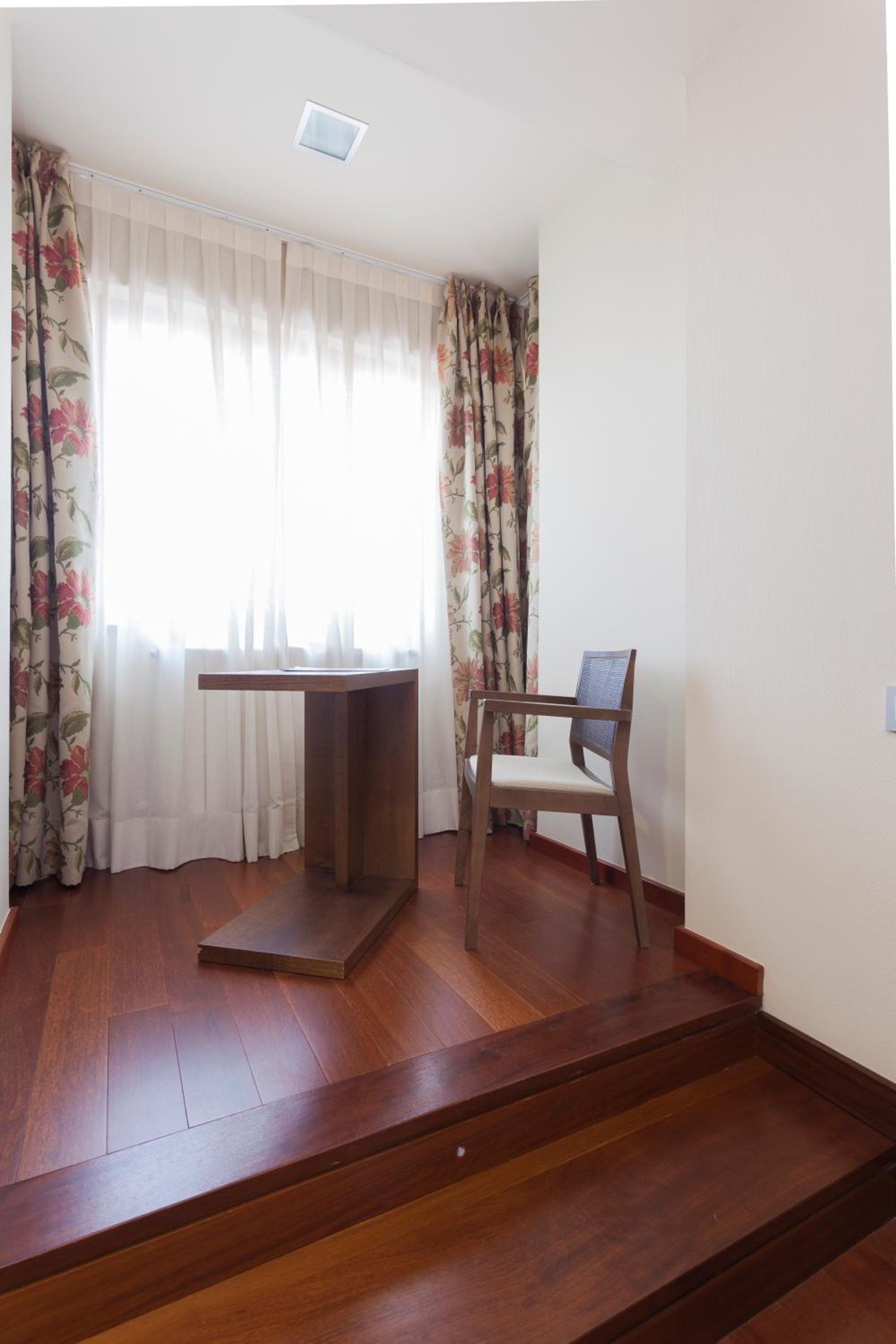 Double or Twin Room - Photo 5