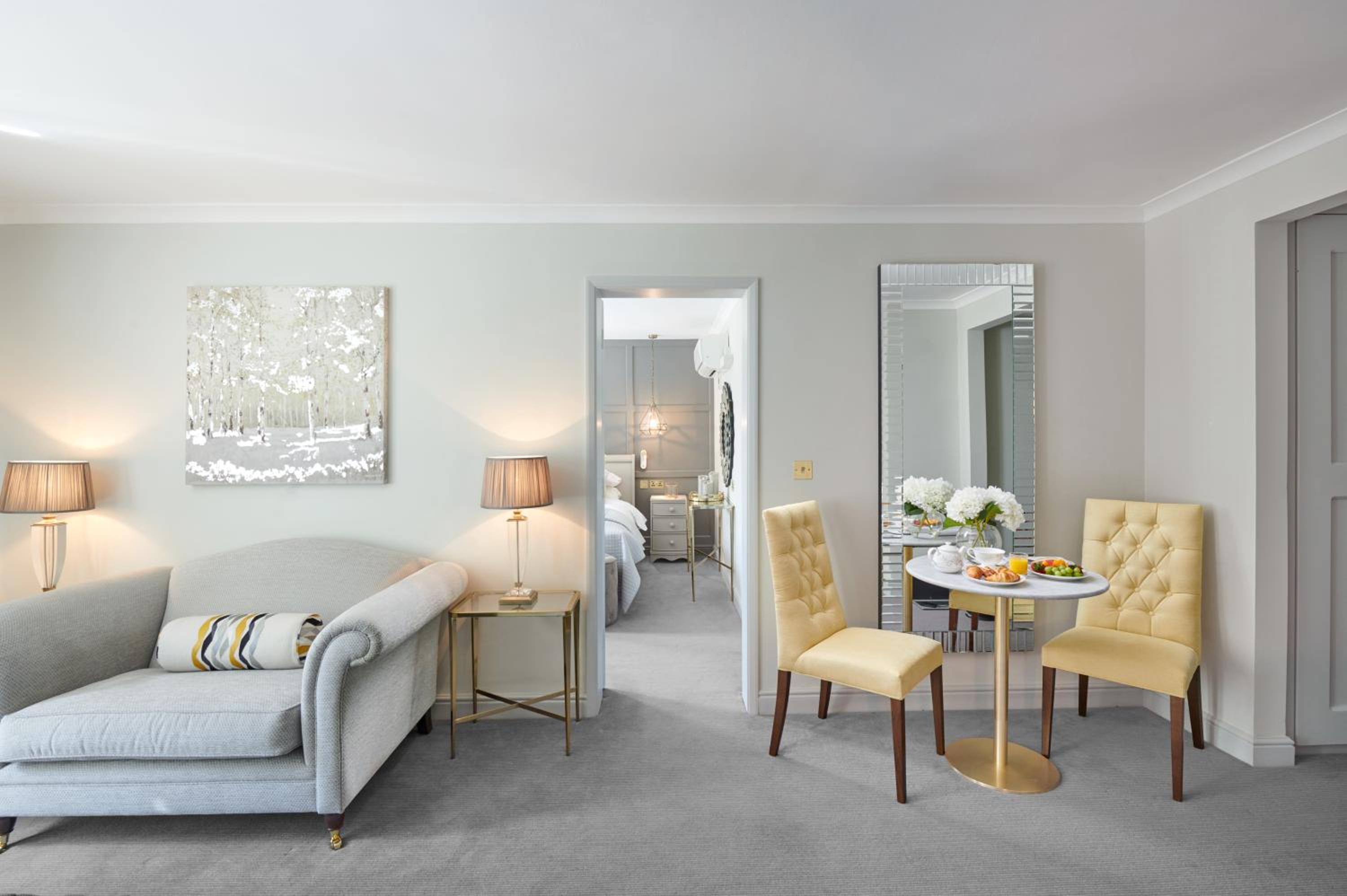 Suite - Photo 10