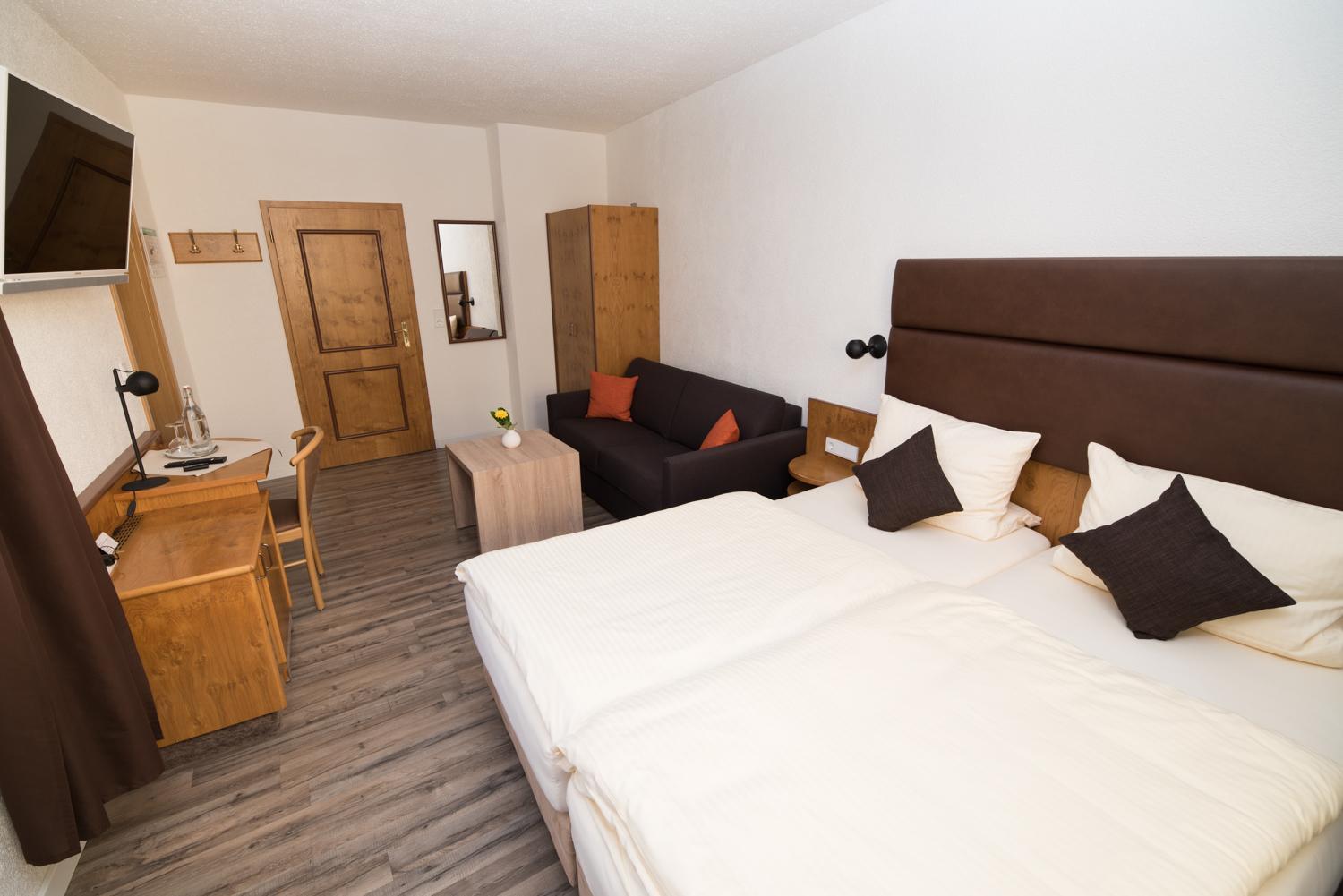 Double Room - Photo 5