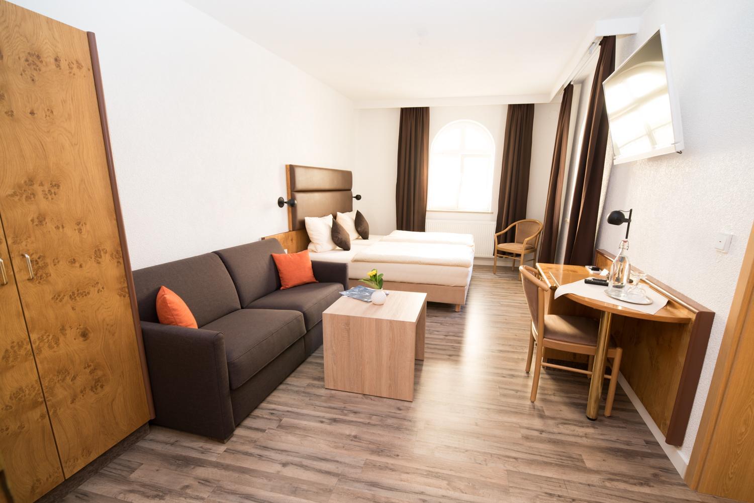 Double Room - Photo 8