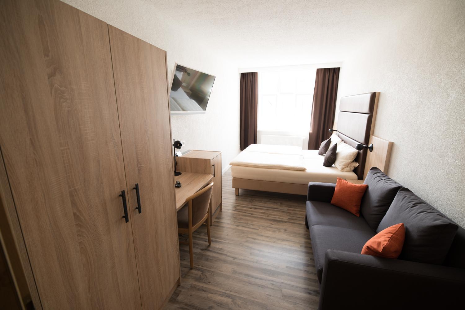Double Room - Photo 11