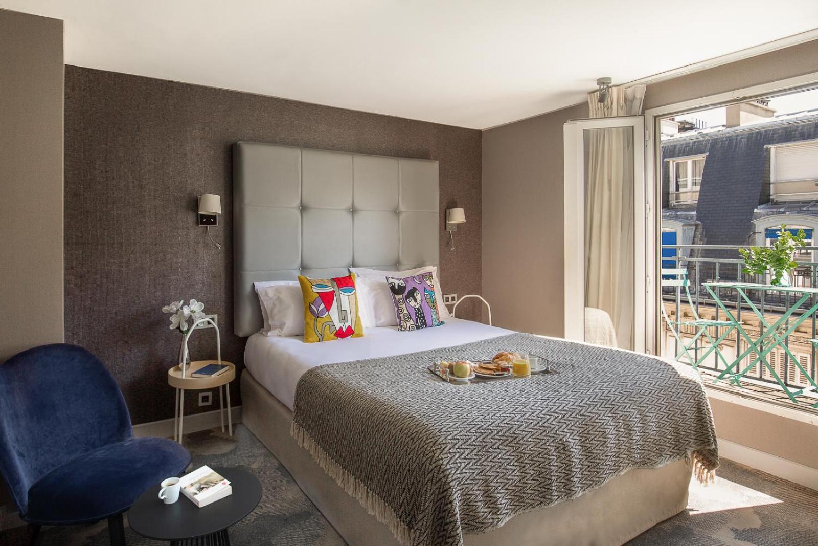 Junior Suite with Balcony photo 1