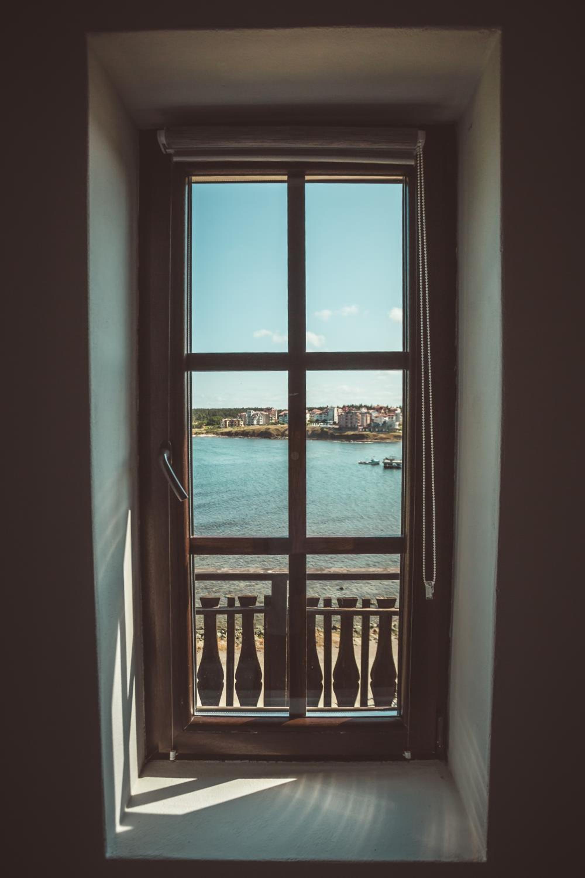 Deluxe Double Room with Sea View photo 2