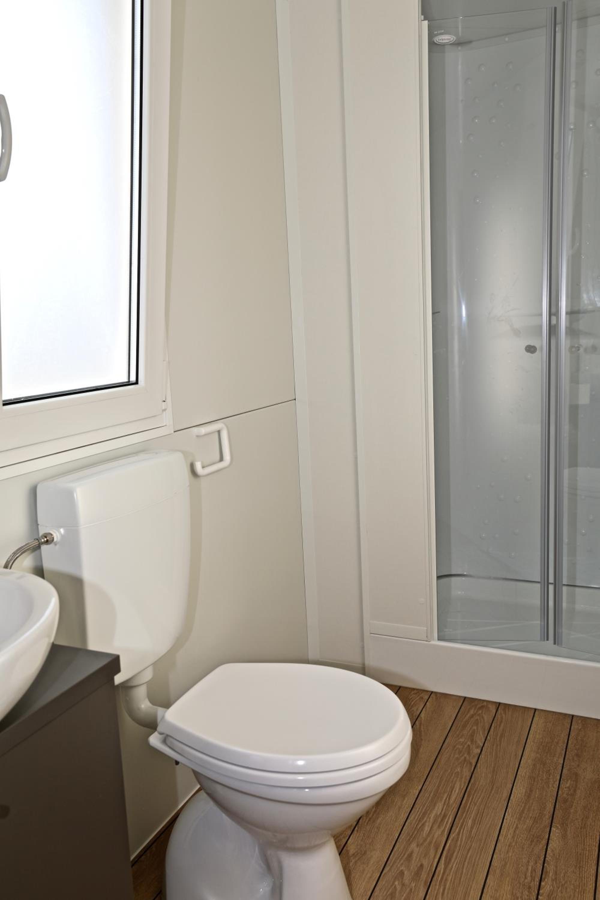 Two-Bedroom House - Photo 42