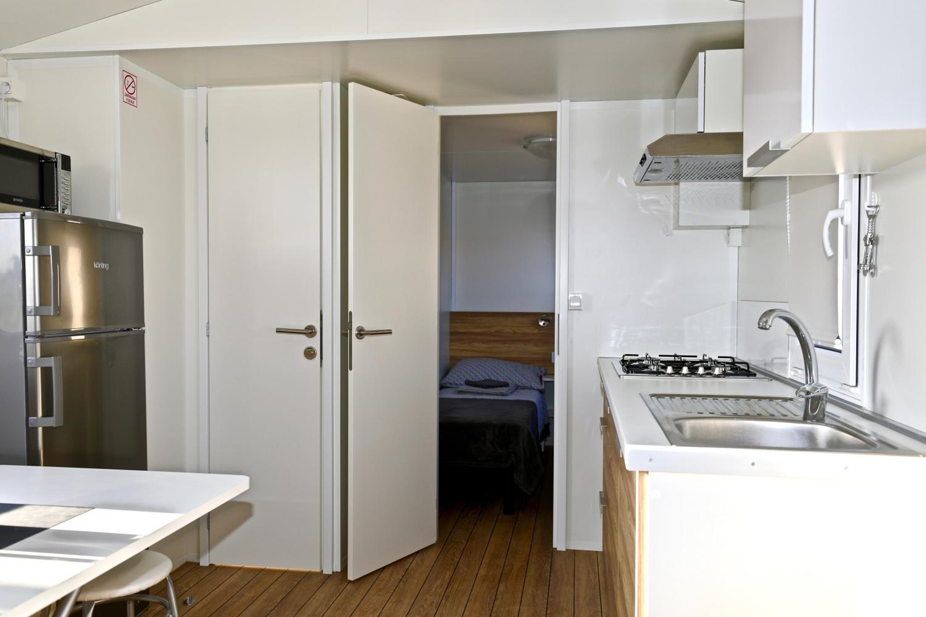 Two-Bedroom House - Photo 9