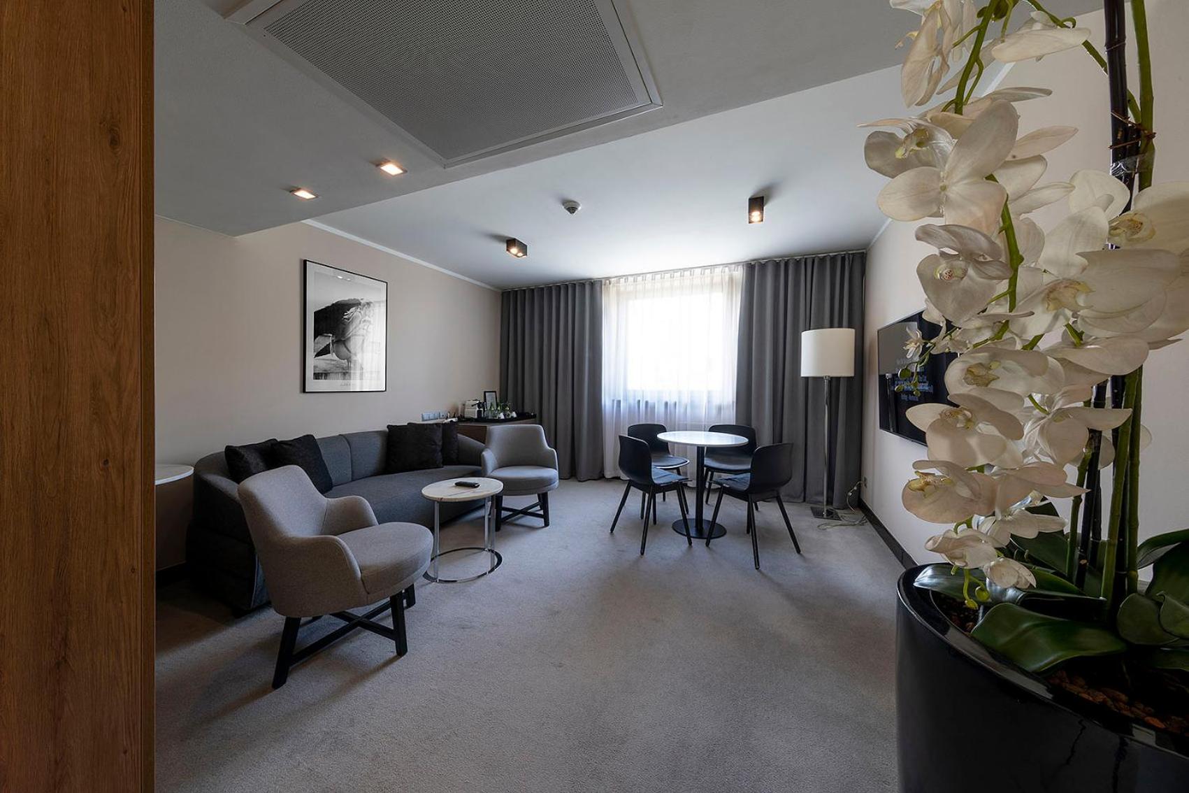 One-Bedroom Apartment (2 Adults) - Photo 1