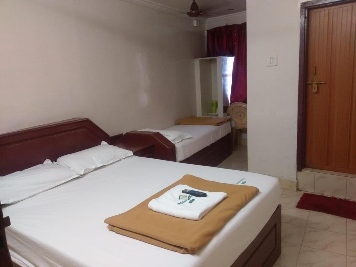 Deluxe Room (2 Adults + 1 Child) photo 3