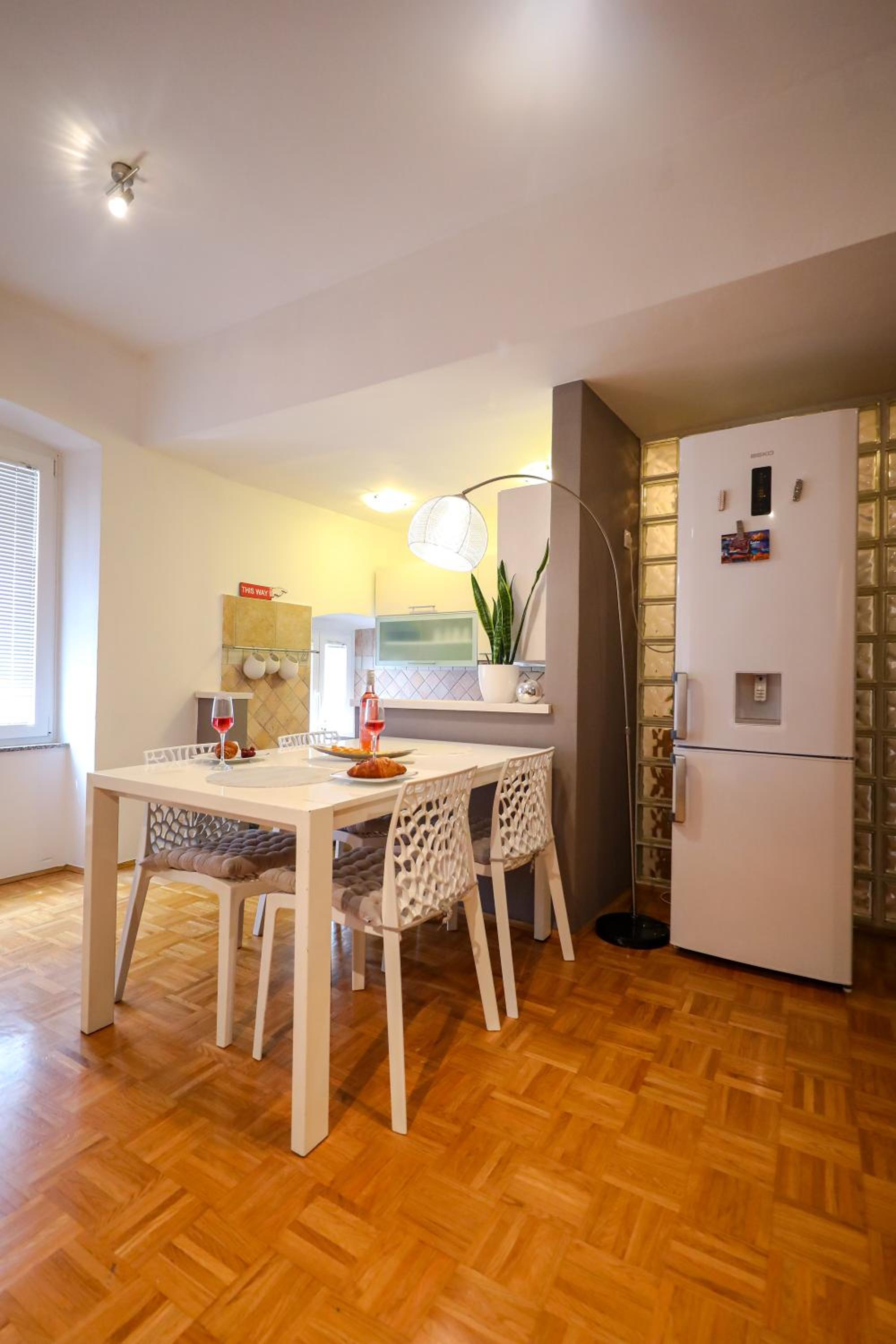 Apartment with Terrace photo 2
