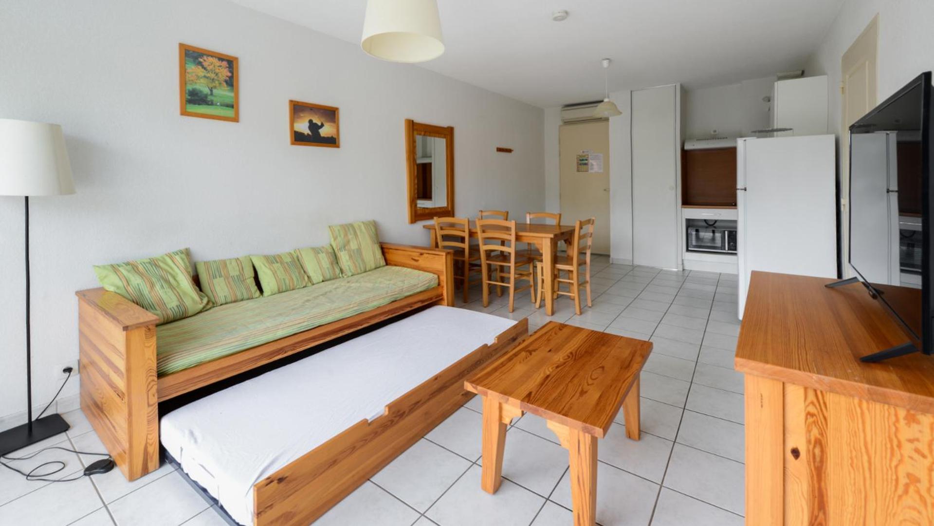 Two-Bedroom Apartment (6 Adults) photo 1