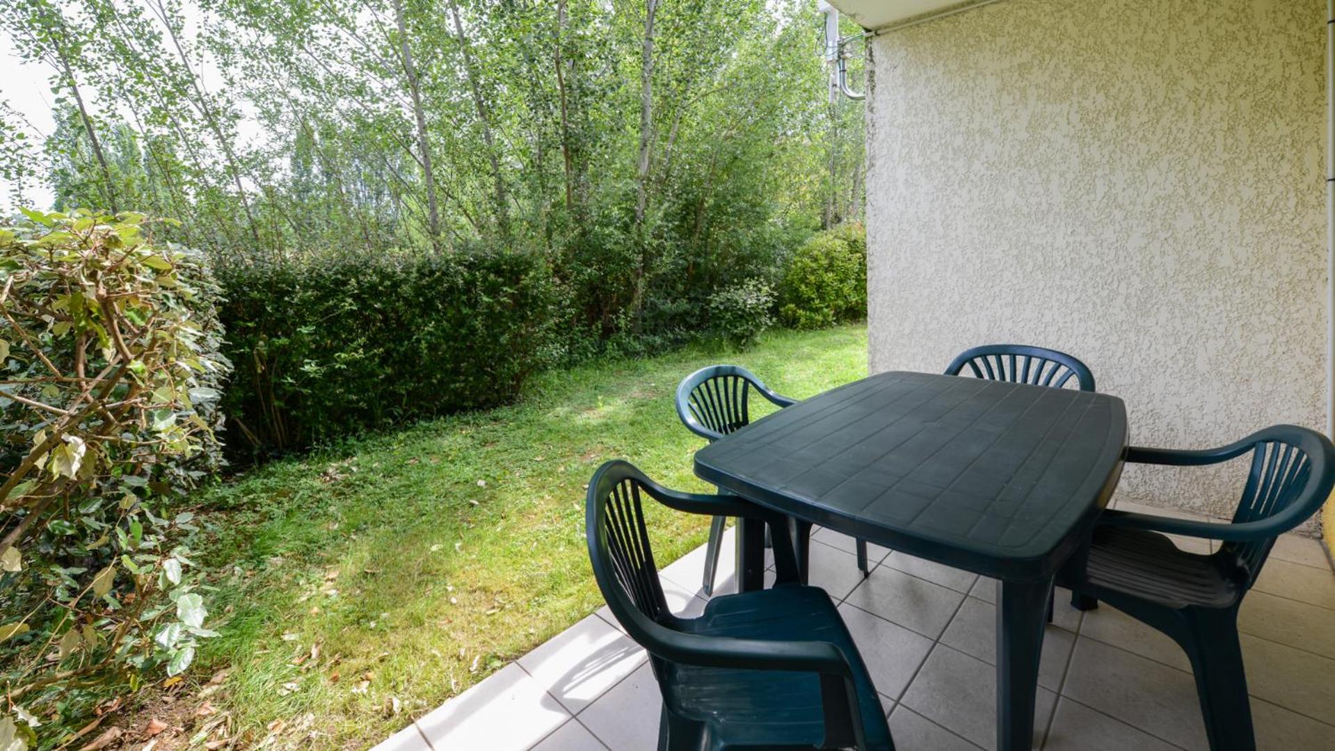 One-Bedroom Apartment (4 Adults) - Photo 12