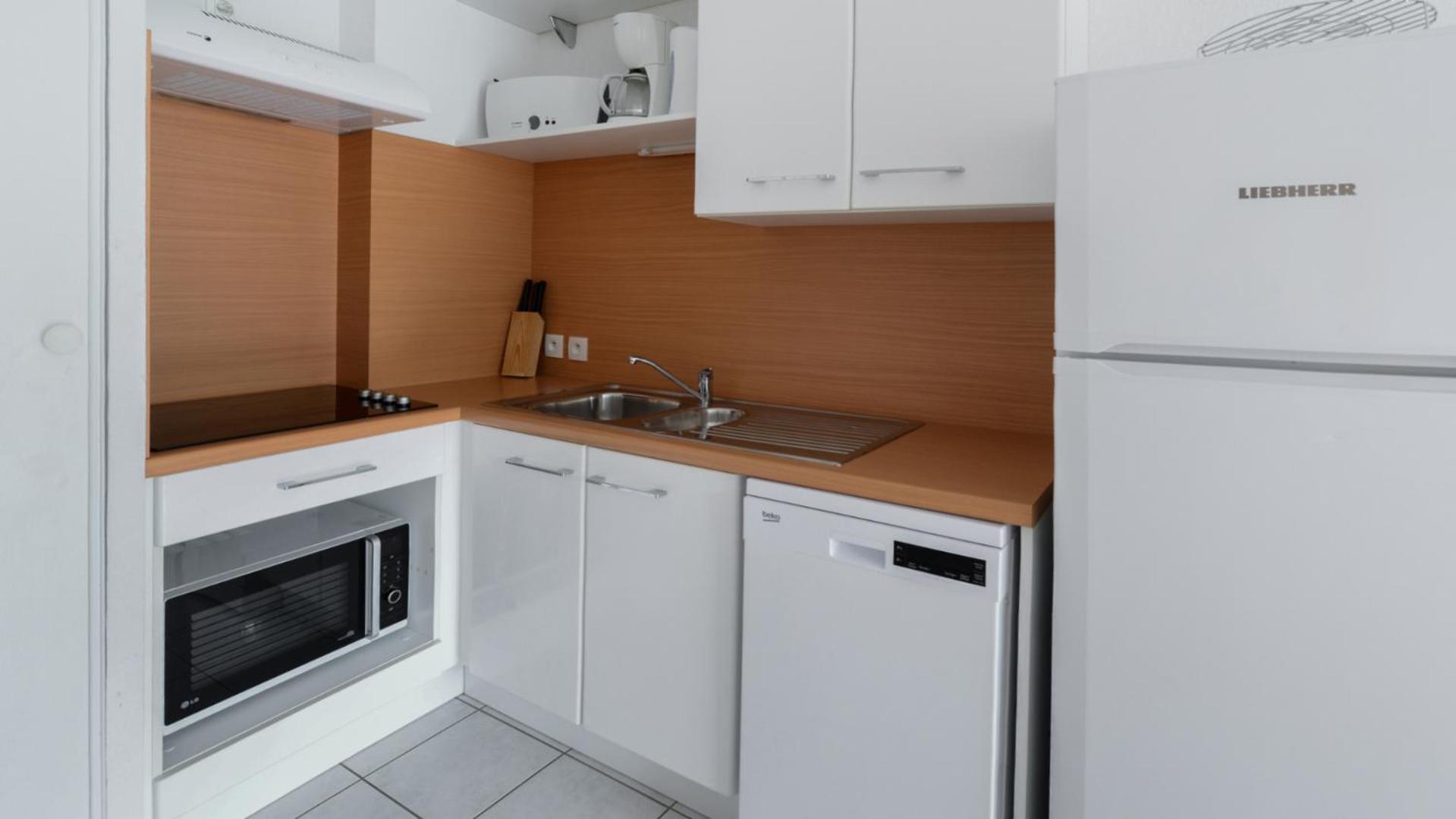 Two-Bedroom Apartment (6 Adults) photo 2