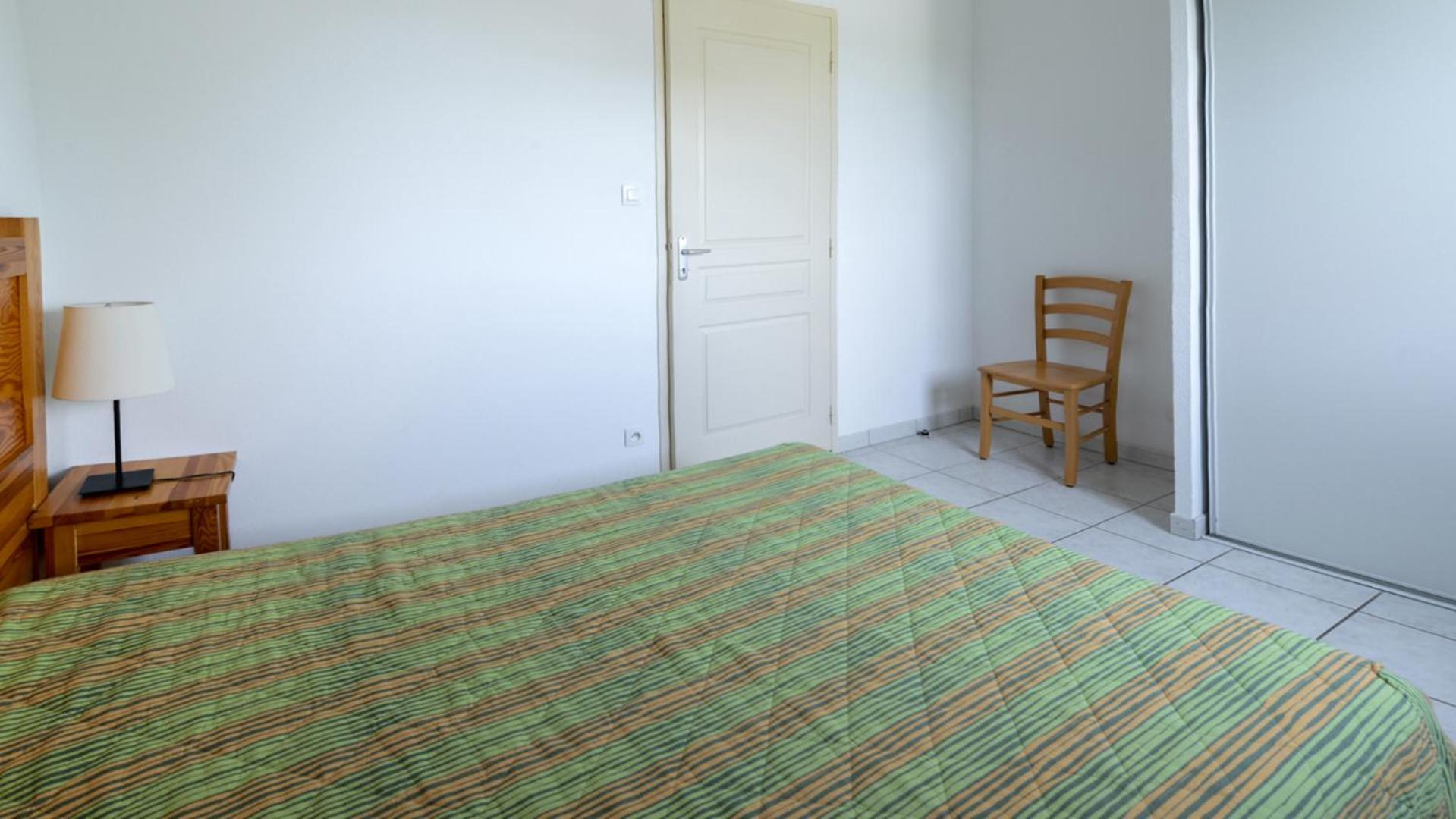 One-Bedroom Apartment (4 Adults) - Photo 7