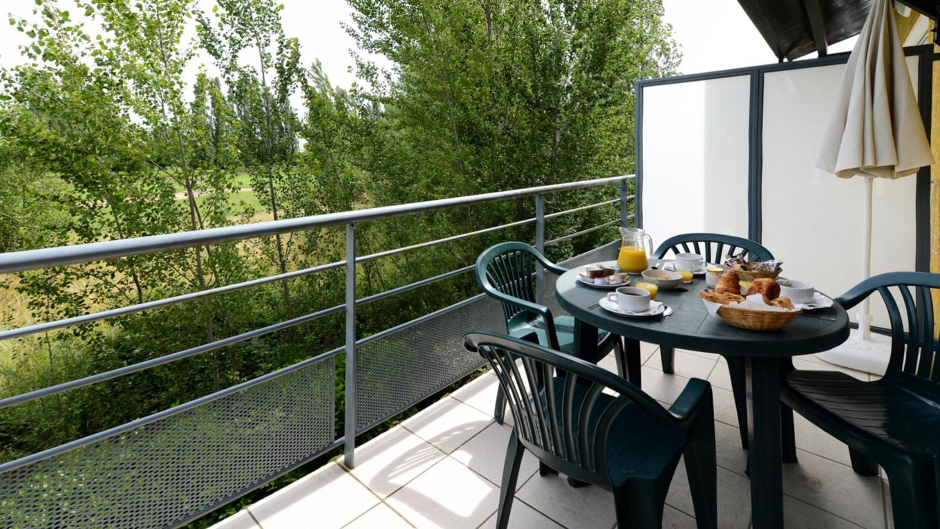 One-Bedroom Apartment - Wheelchair Accessible photo 3