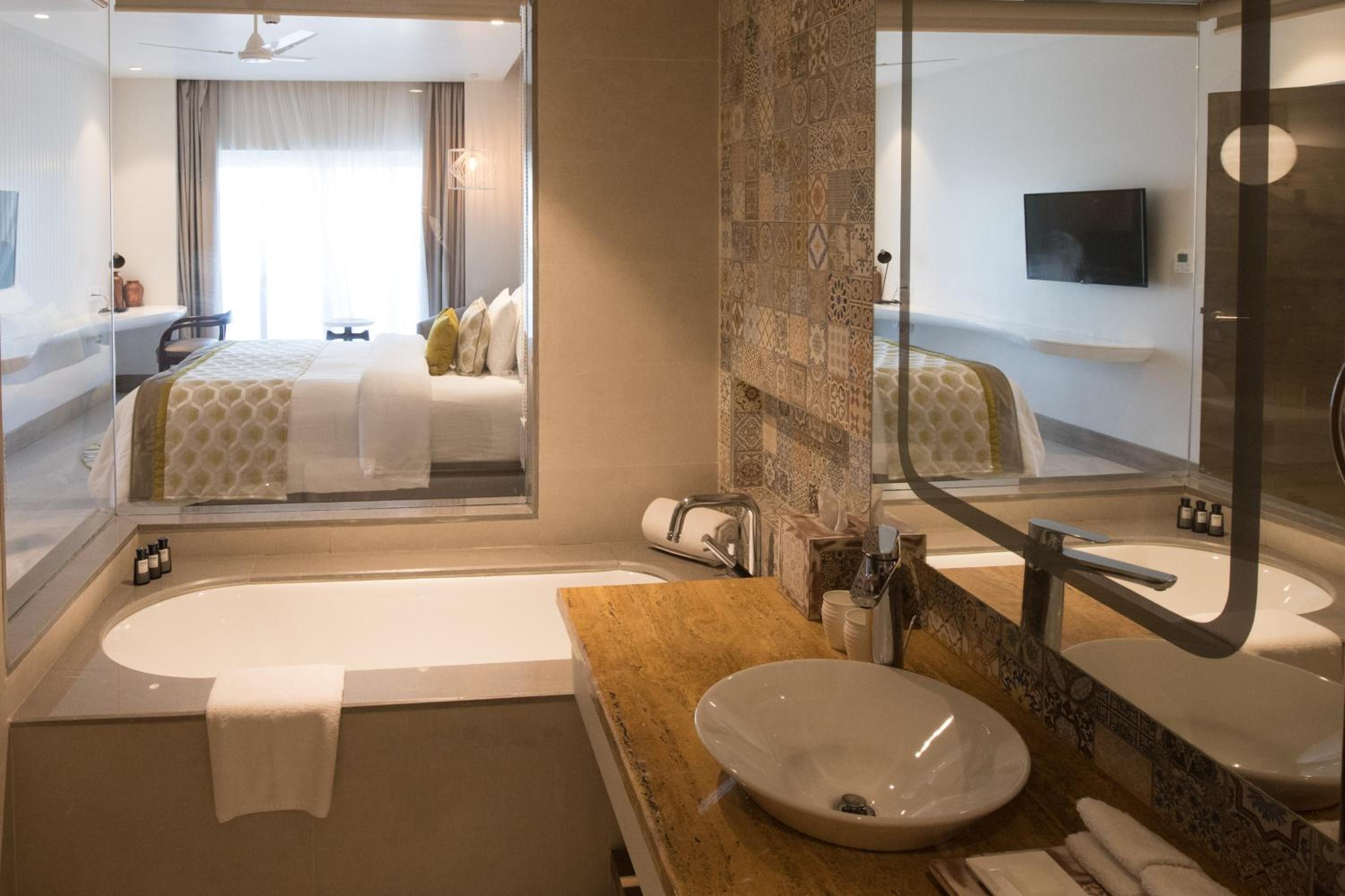 Corner Suite - Buy 1 Get 1 Free” happy hour on alcoholic beverages across all brands + Complimentary 2-pint beers on arrival - Photo 5
