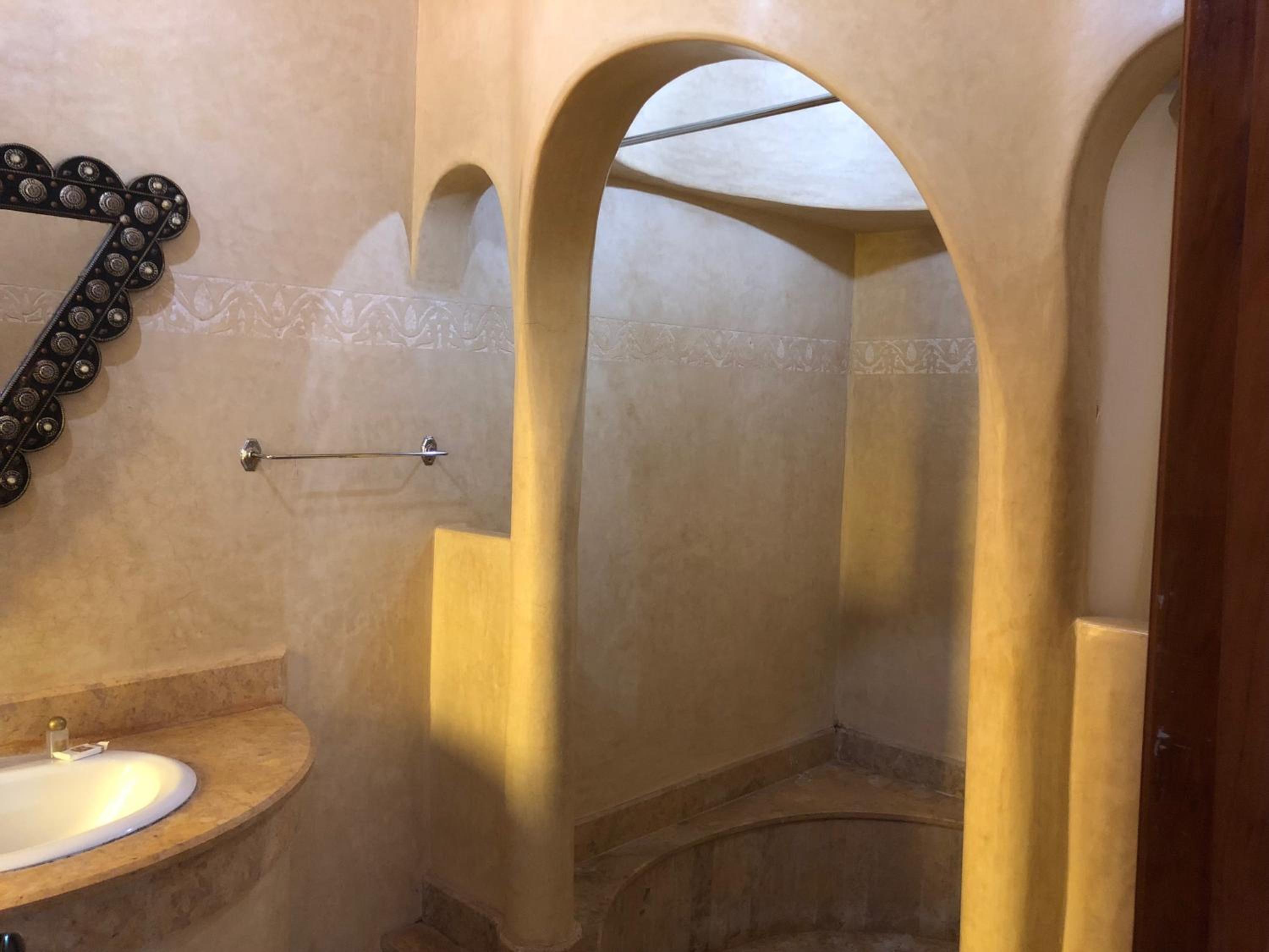 Triple Room with Private Bathroom - Photo 7