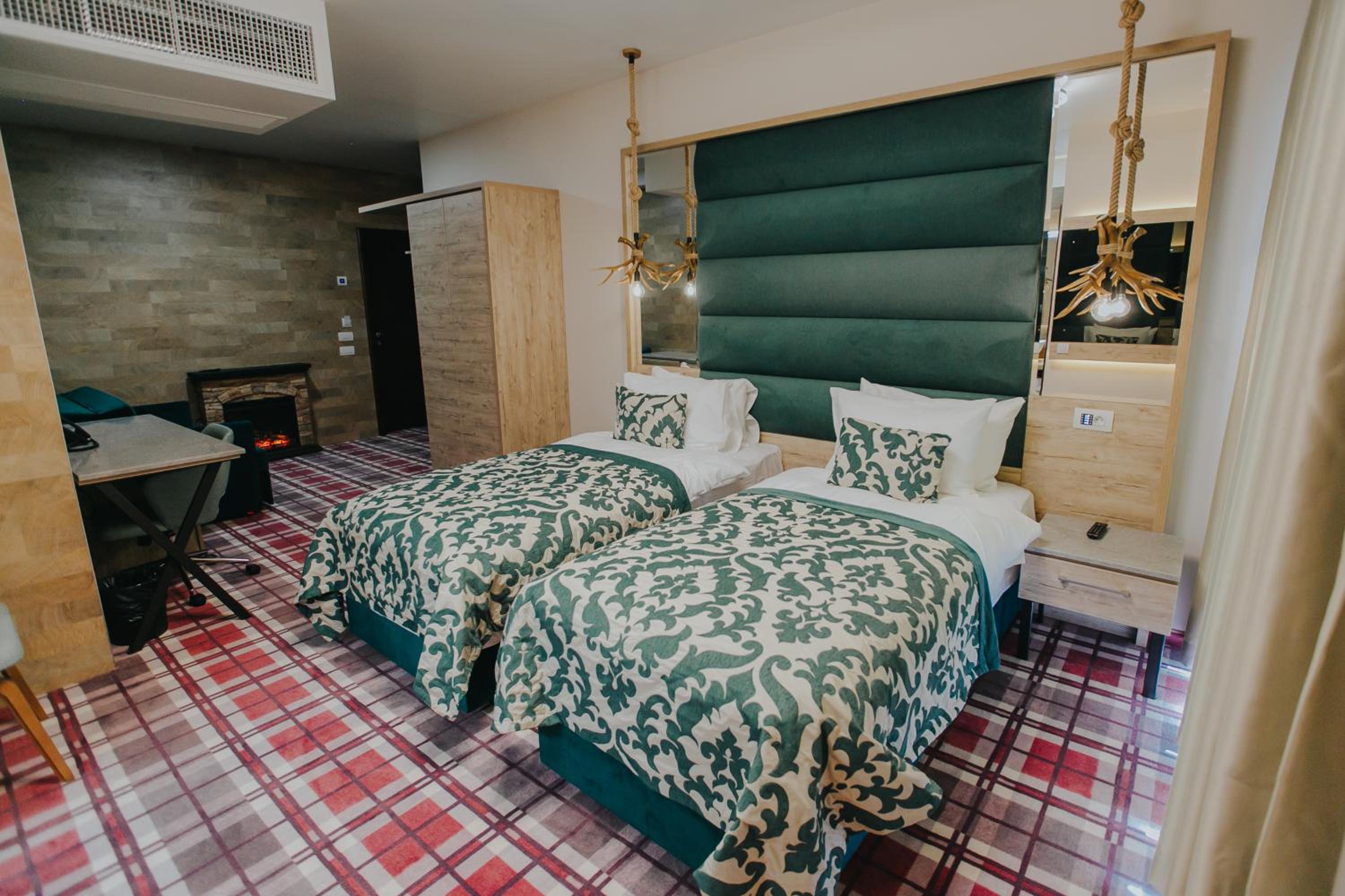 Double Room - Photo 9
