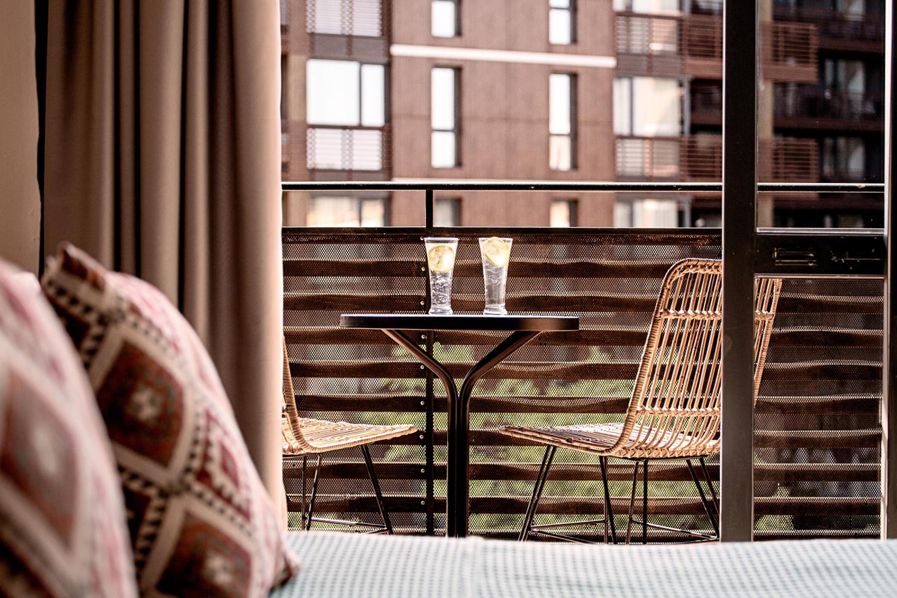 Studio with Balcony photo 2