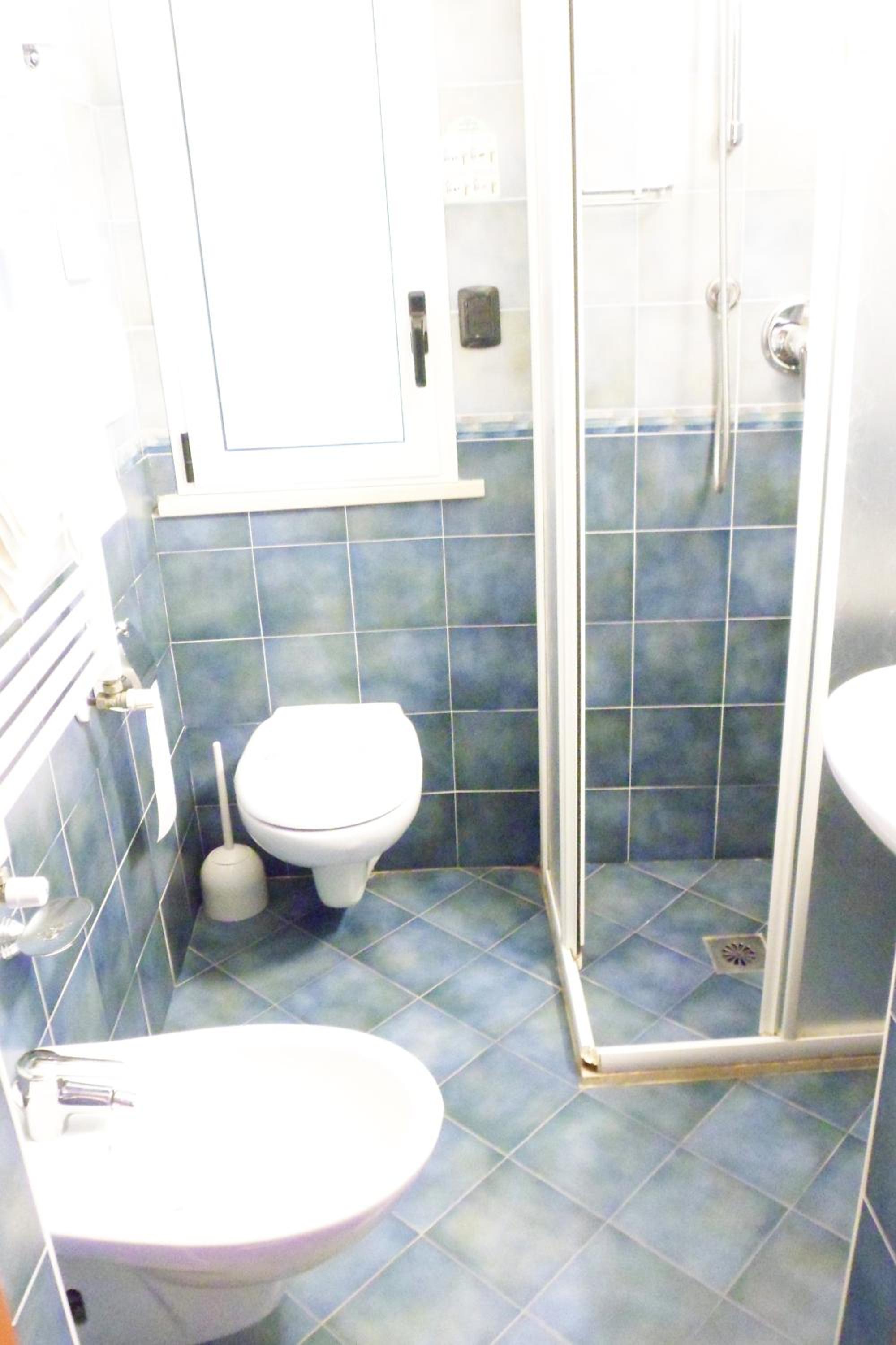 Double or Twin Room - Photo 15