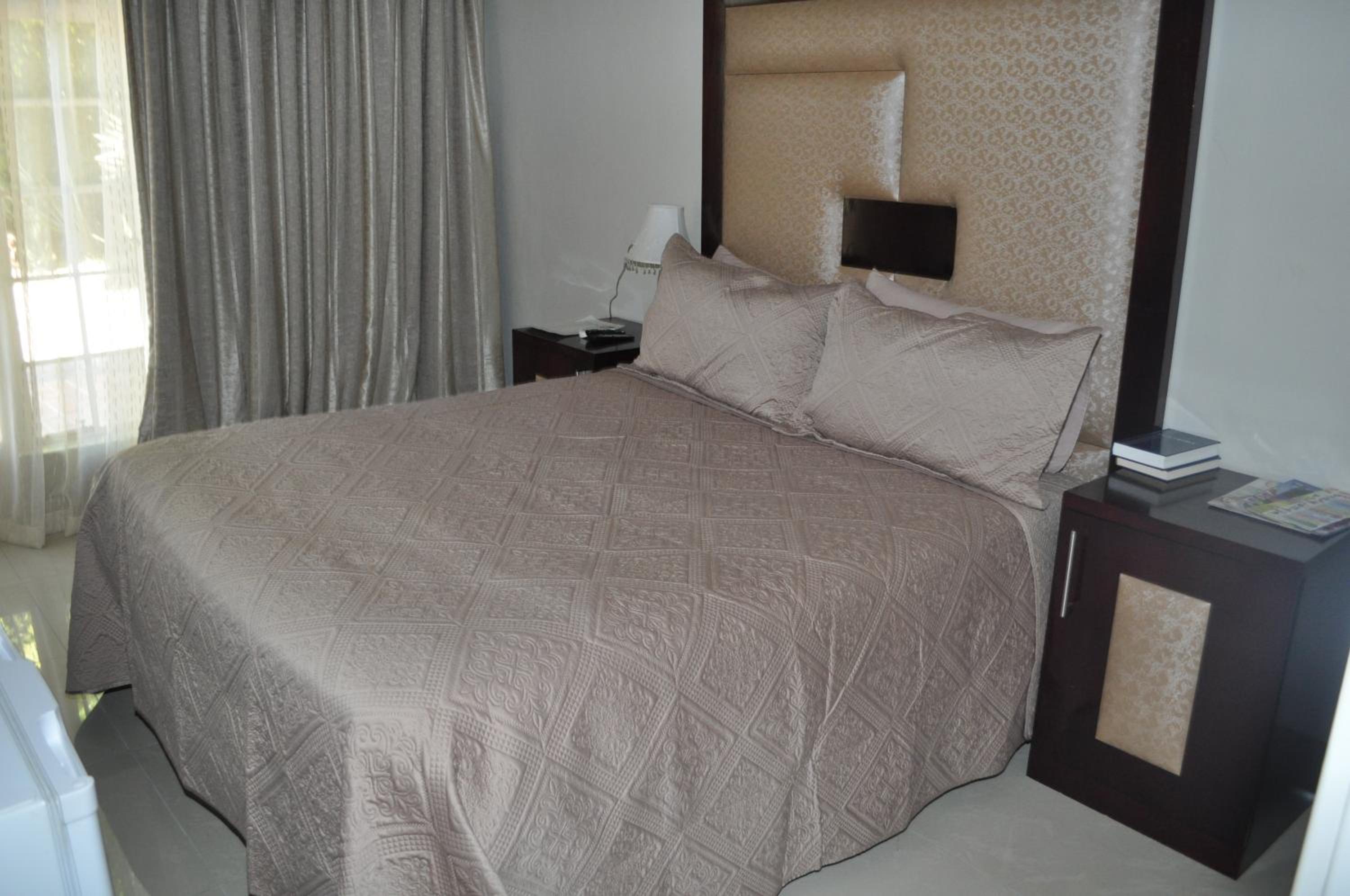 Double or Twin Room with Garden View photo 3