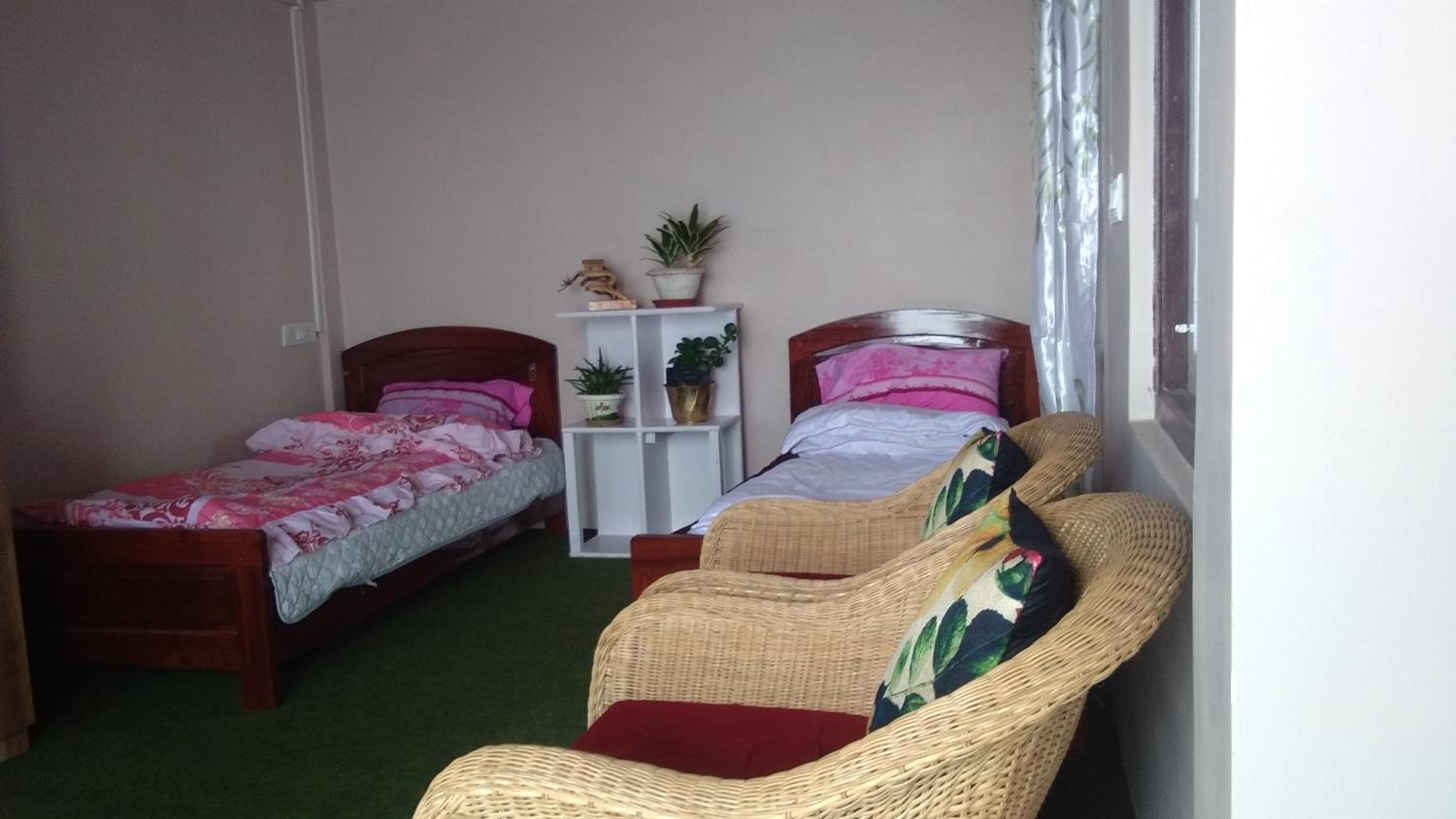 Family Room with Balcony photo 3