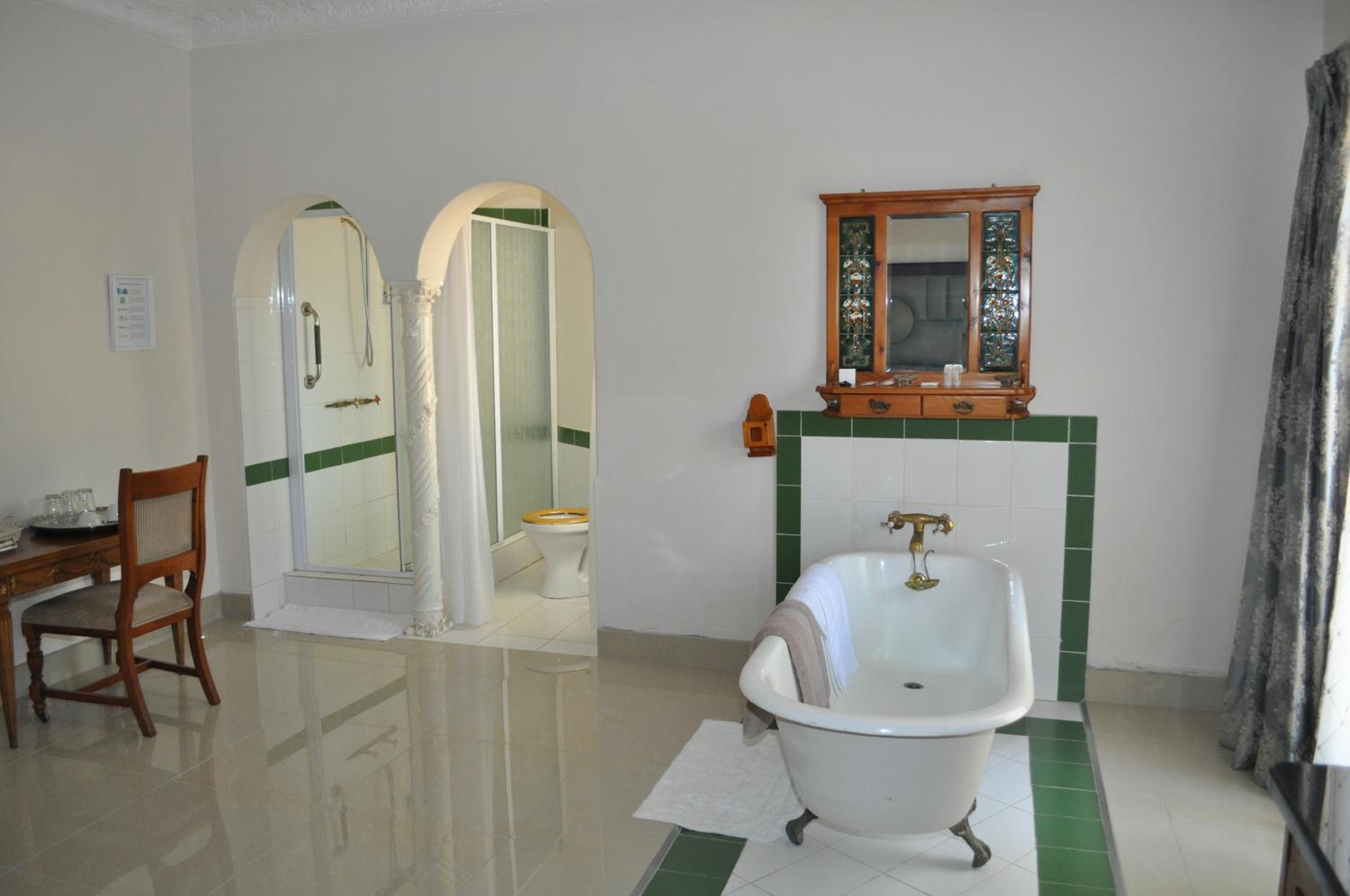 Large Double Room photo 2