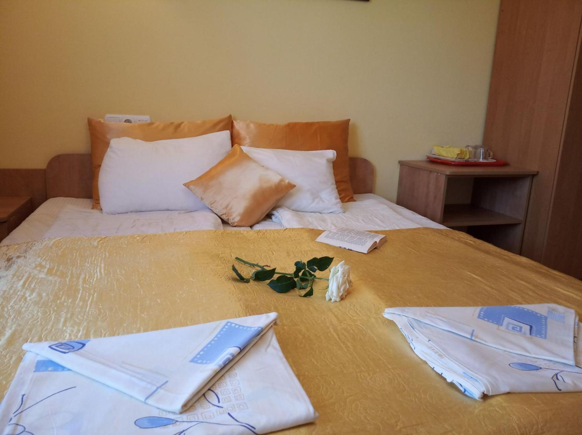 Triple Room with Private Bathroom photo 2
