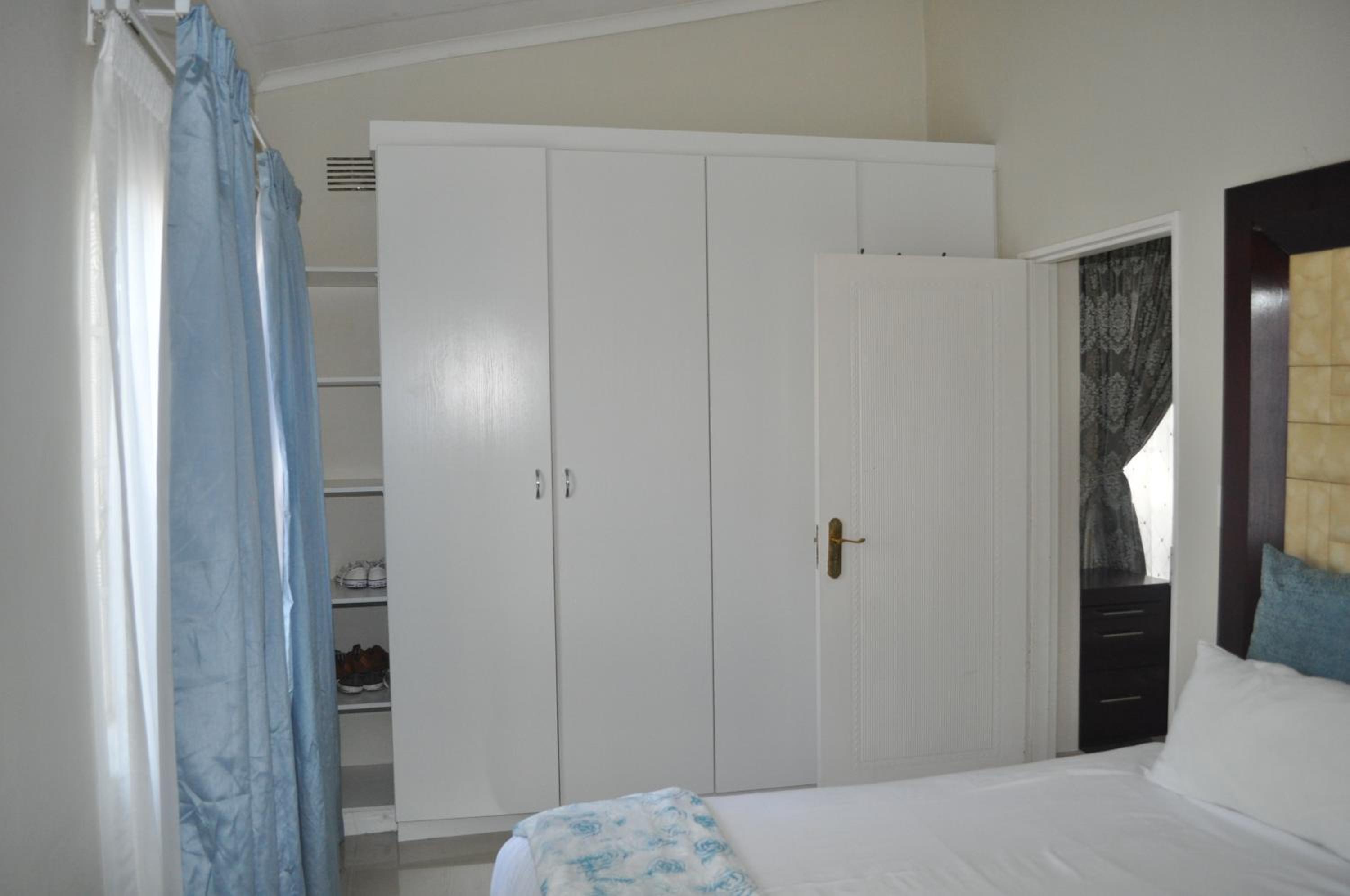 Double Room with Private Bathroom photo 3