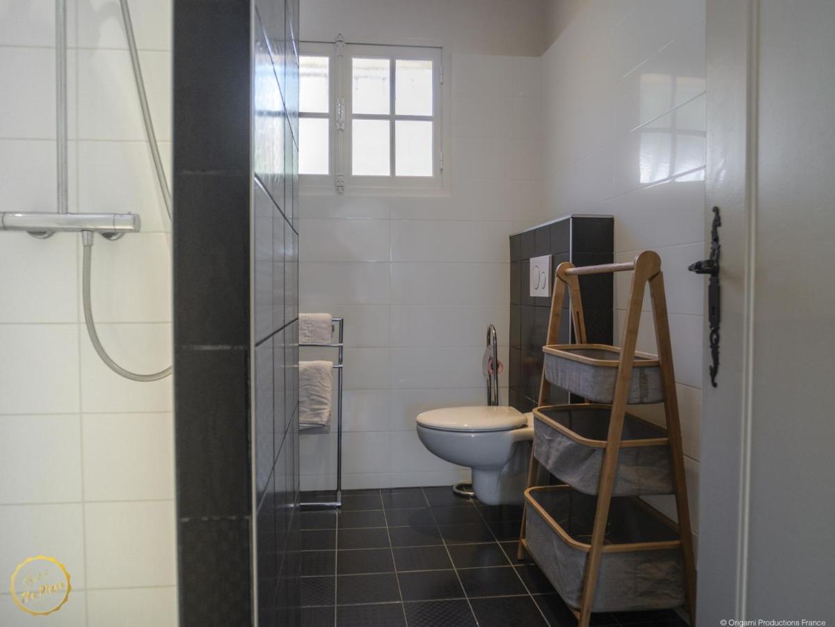 Four-Bedroom Apartment - Photo 13