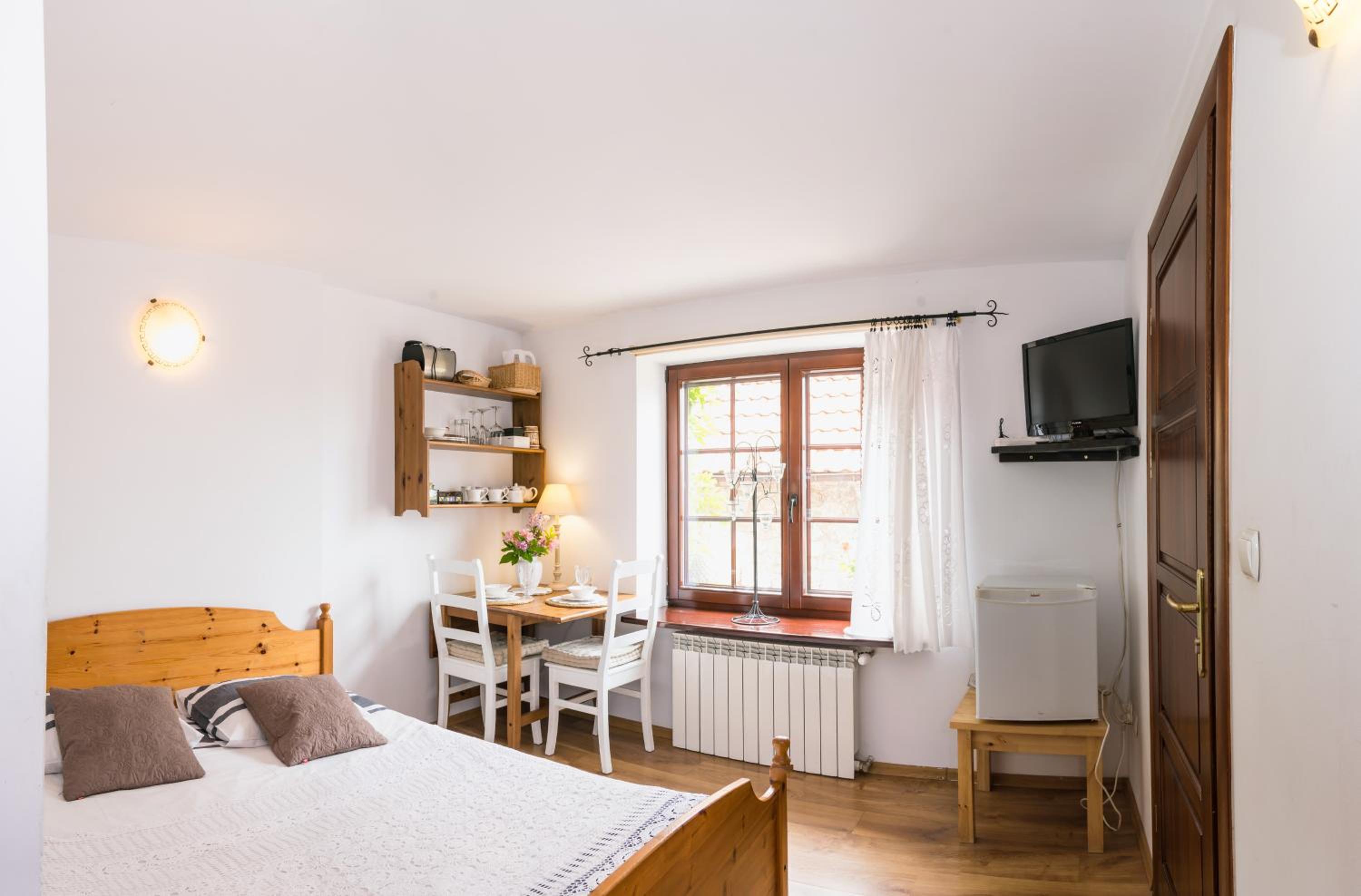 Classic Double Room with Shower photo 1