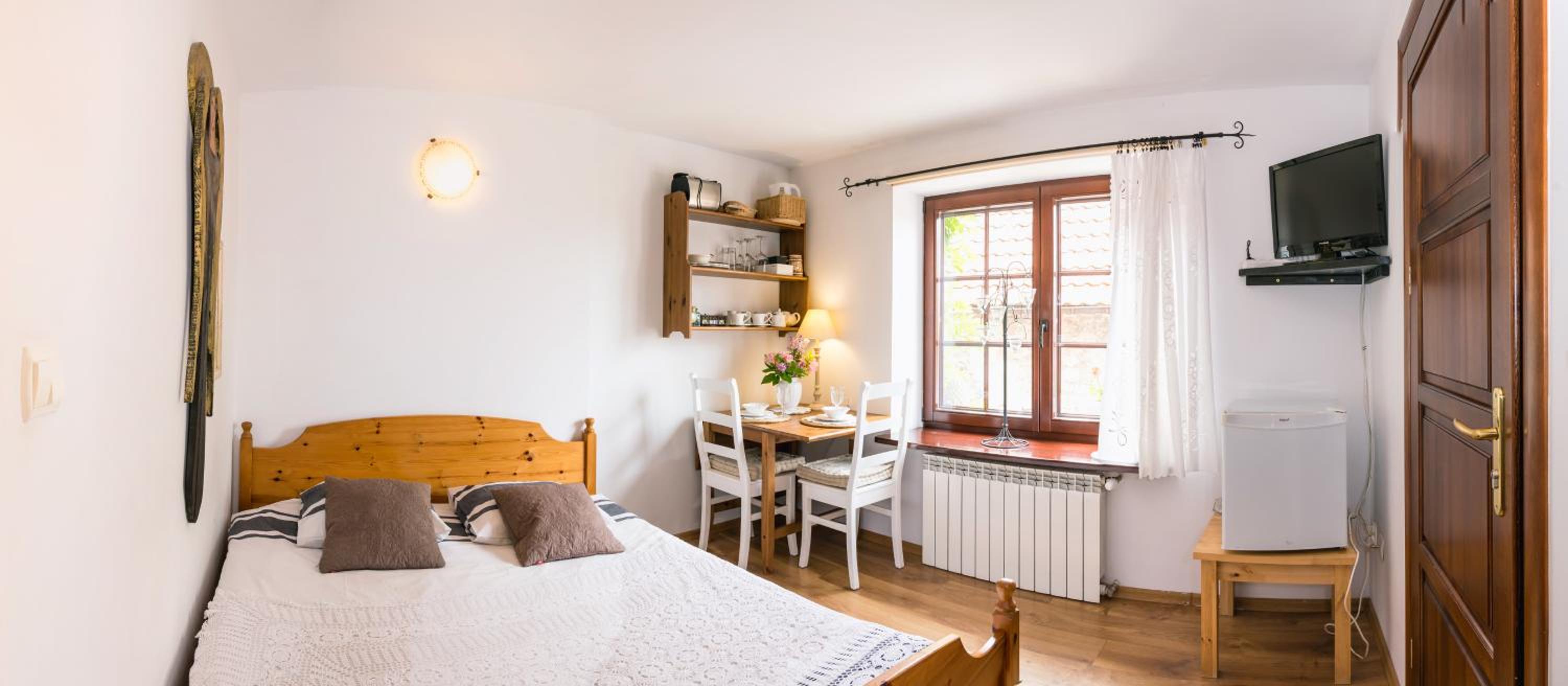 Classic Double Room with Shower photo 2