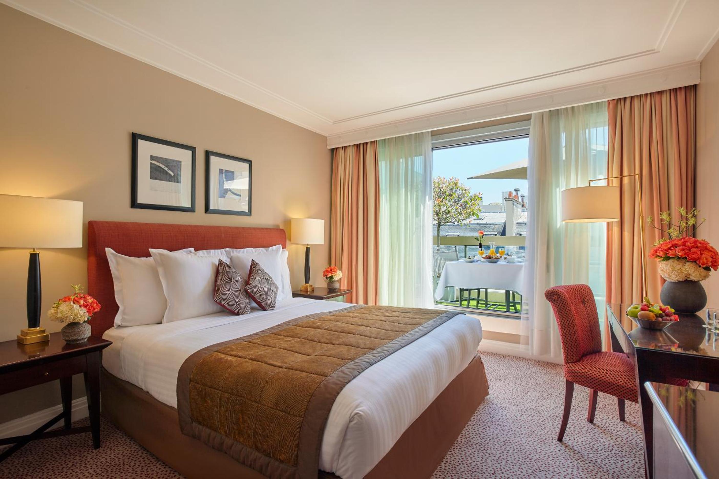 Deluxe King Room with Terrace photo 1
