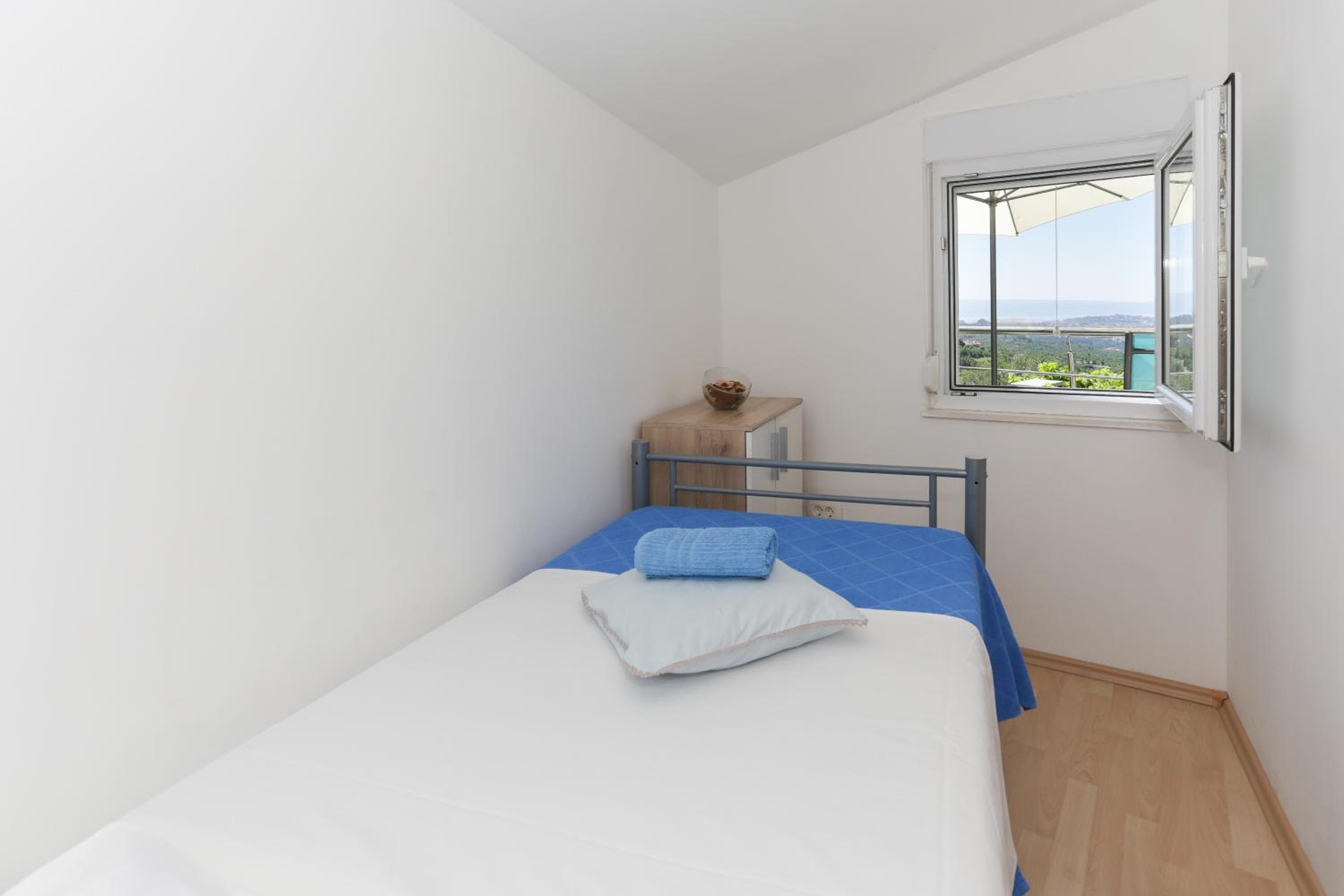 Two-Bedroom House photo 3