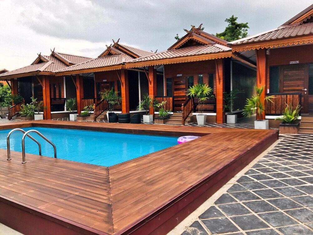 Triple Room with Pool View - Photo 2
