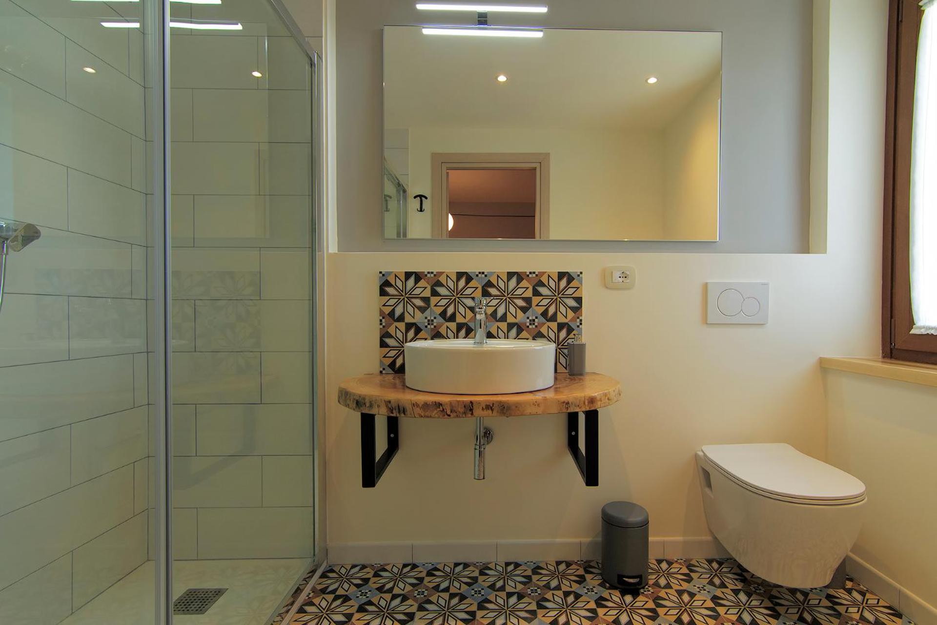 Deluxe Family Suite - Photo 3