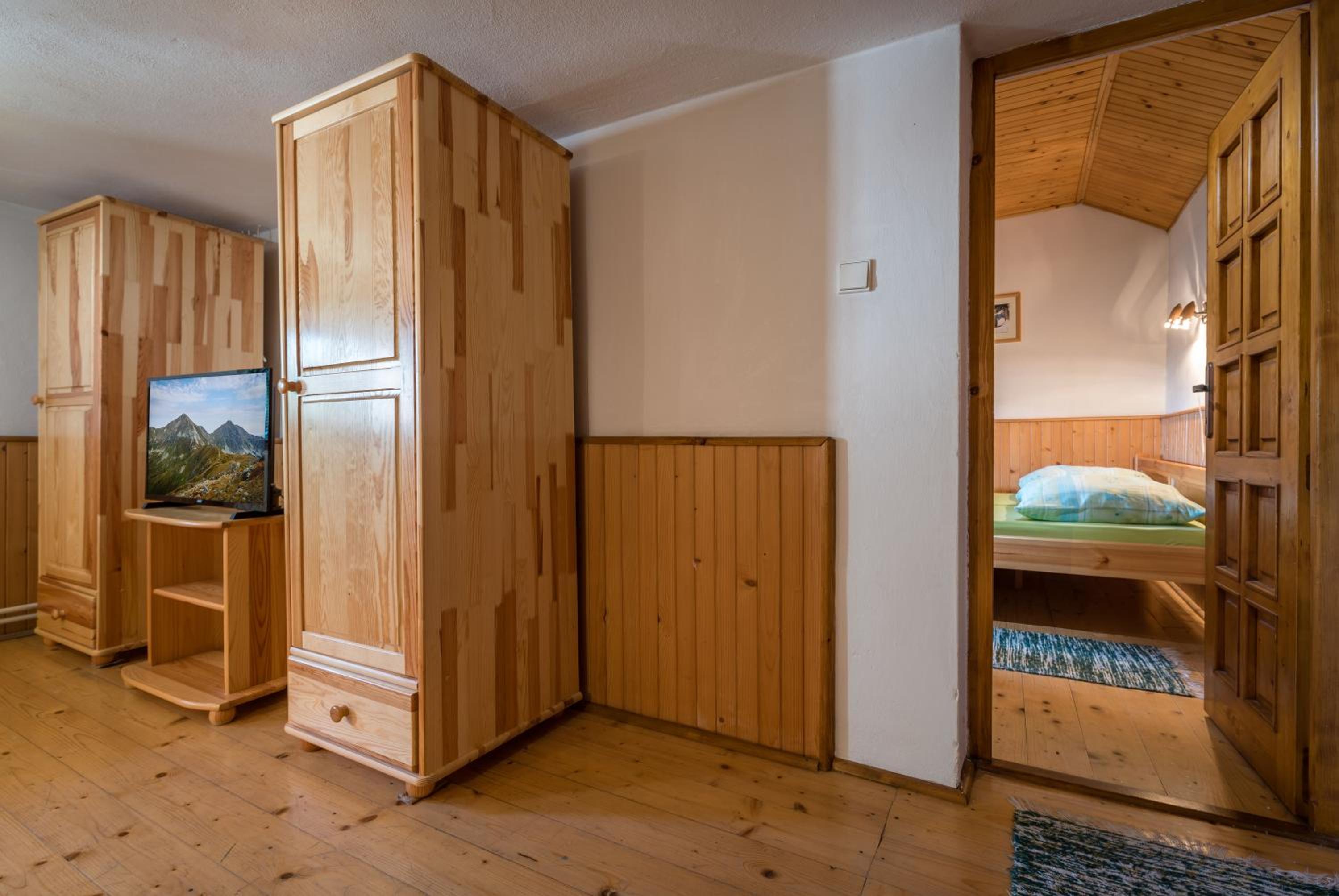 Two-Bedroom Apartment - Photo 5