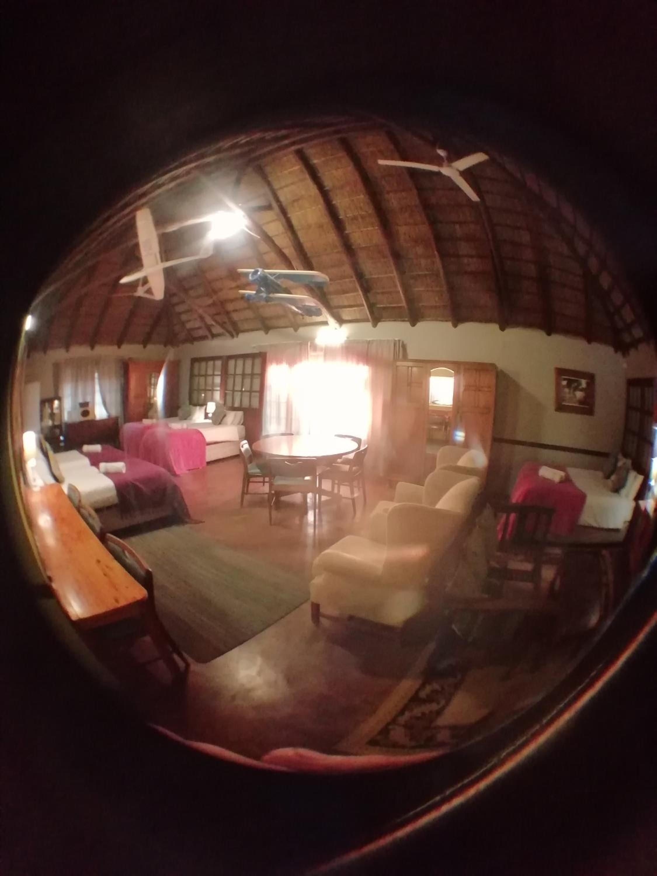 Deluxe Family Room photo 1