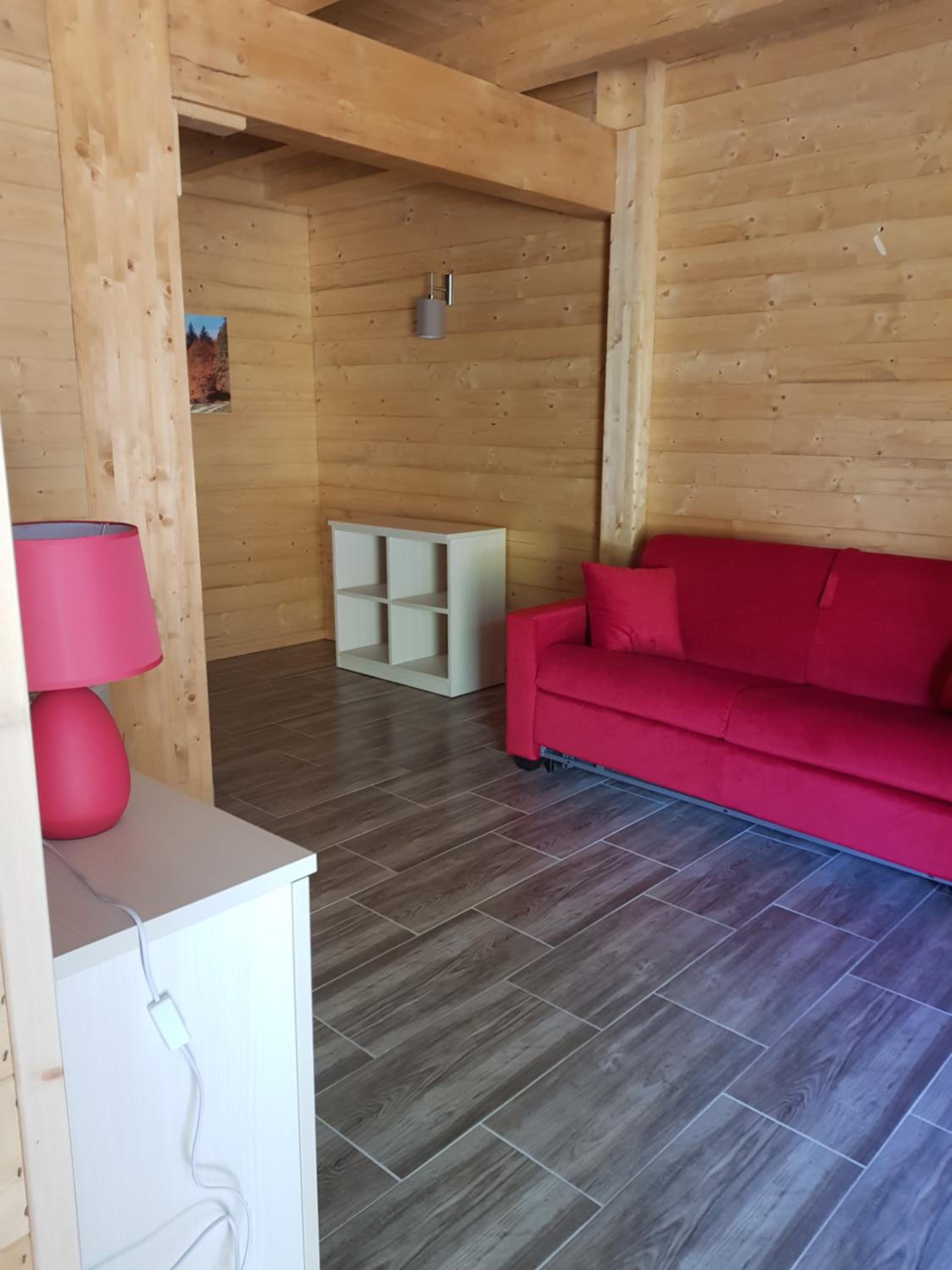 Apartment with Mountain View - Photo 5