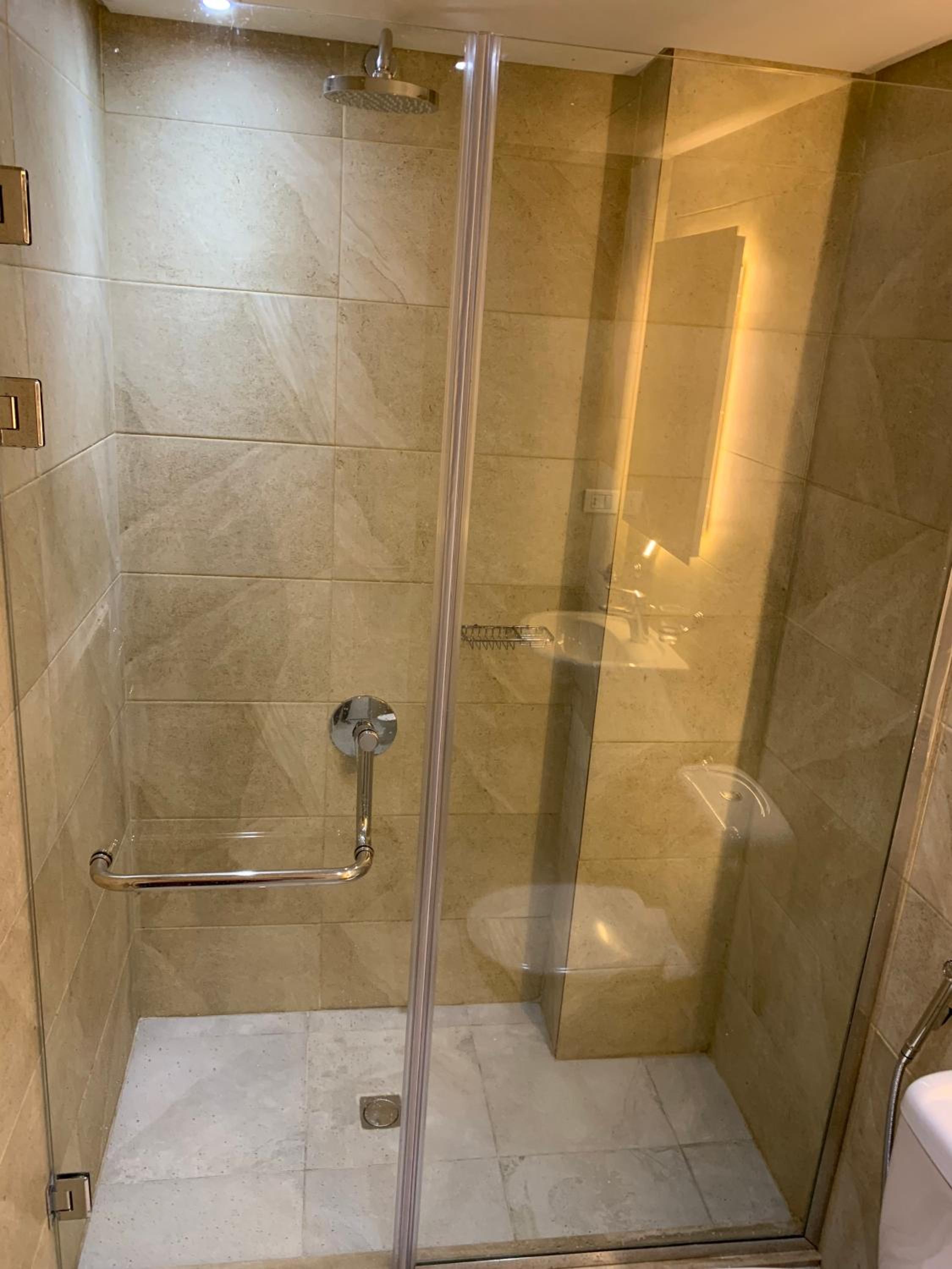 Deluxe Junior Suite - Photo 13