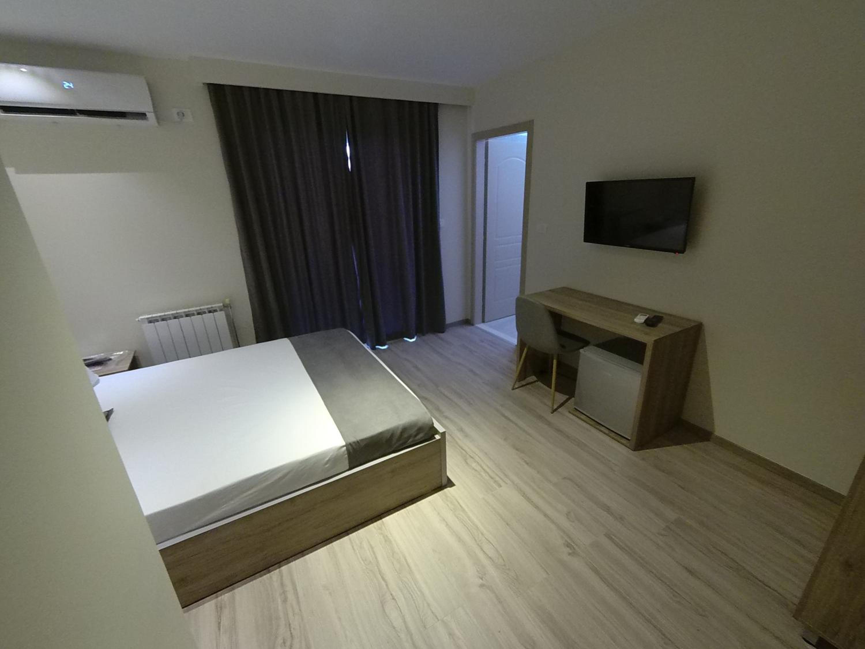 Double Room with Balcony photo 2