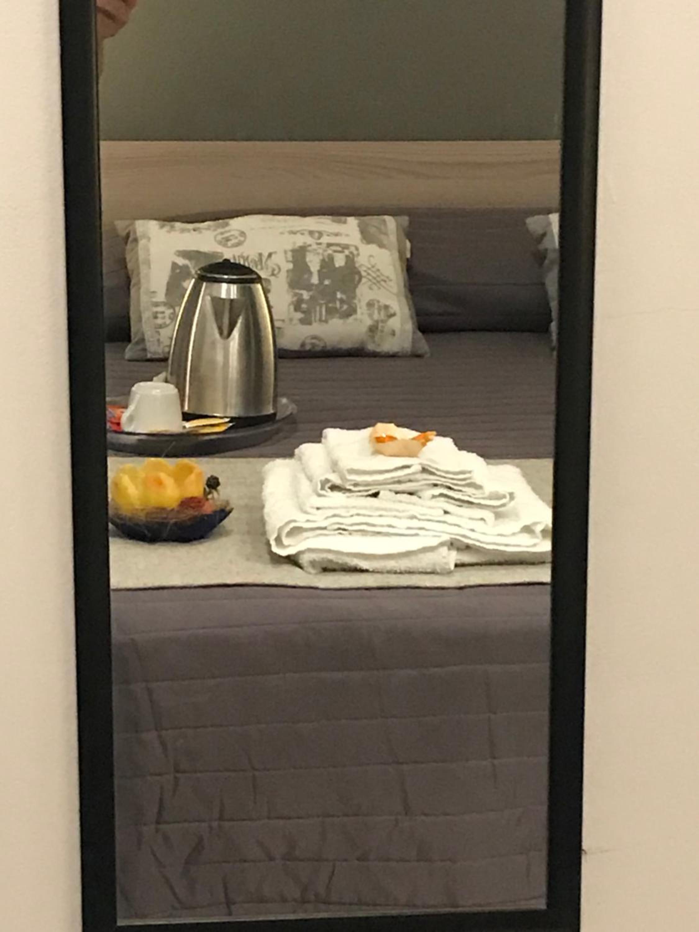 Deluxe Room - Photo 10
