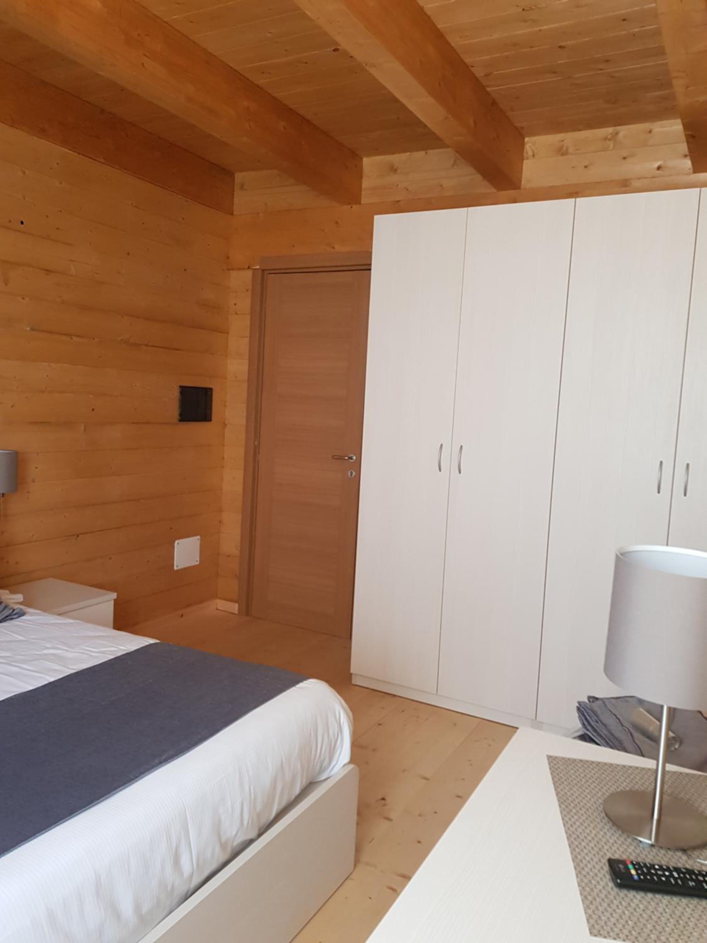 Quadruple Room with Lake View - Photo 2