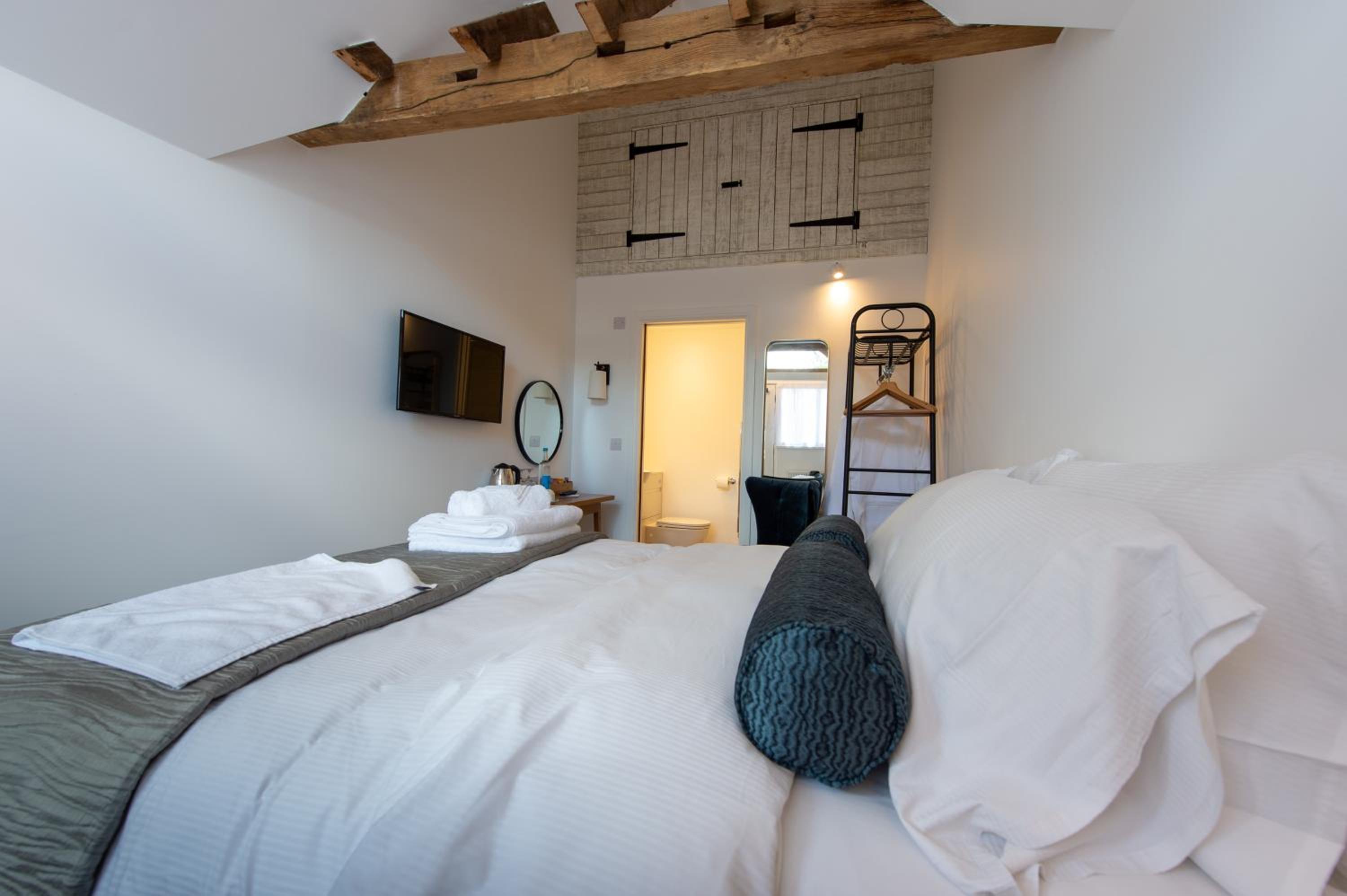 Double Room - Photo 6