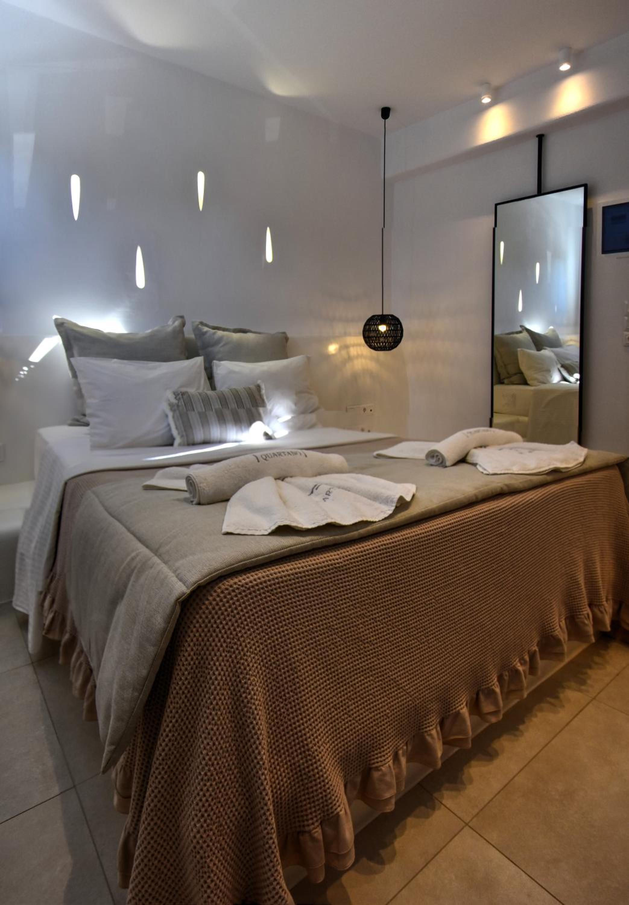 Deluxe Double Room - Photo 17