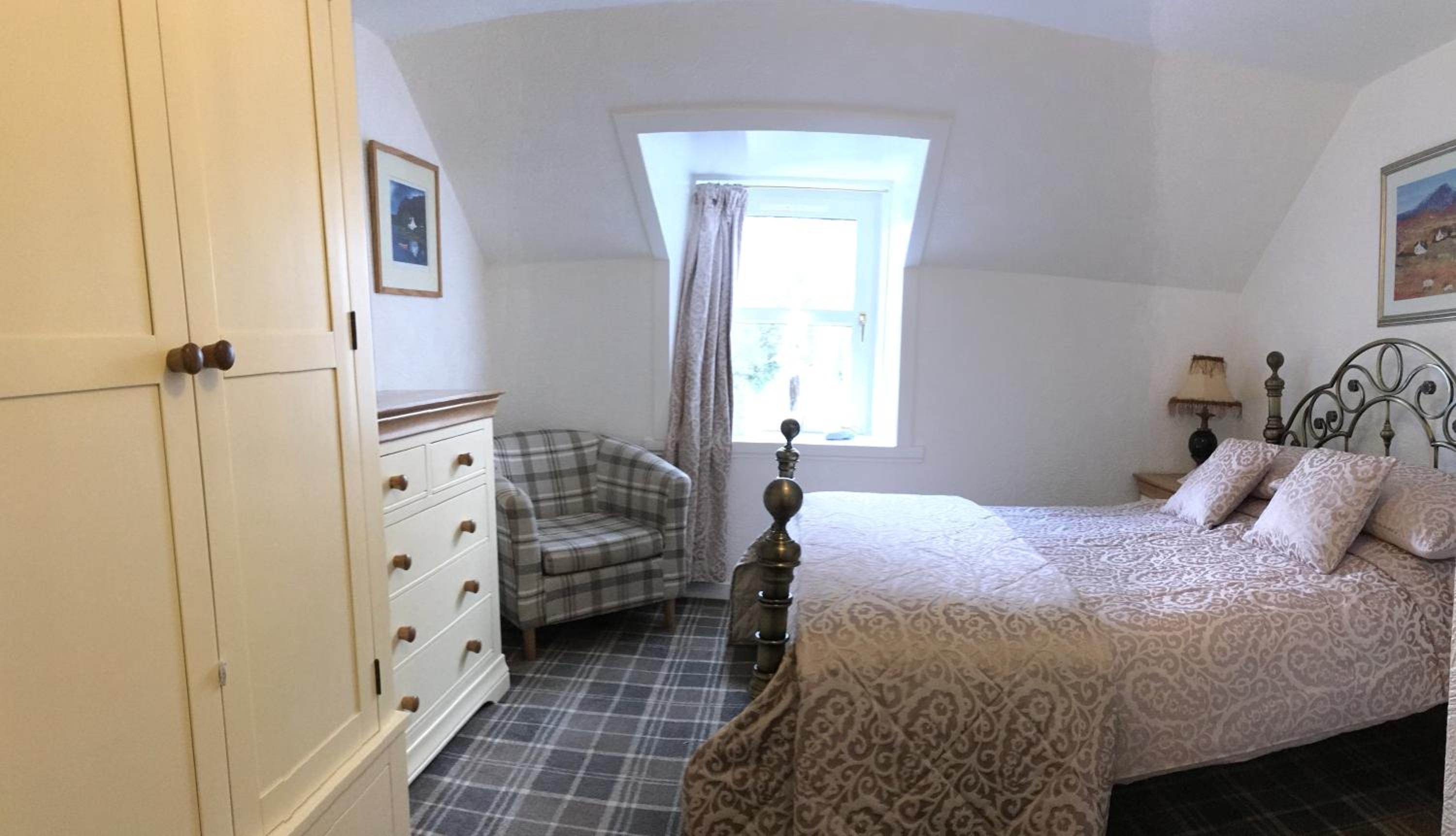 Deluxe Double Room with Shower - Photo 1