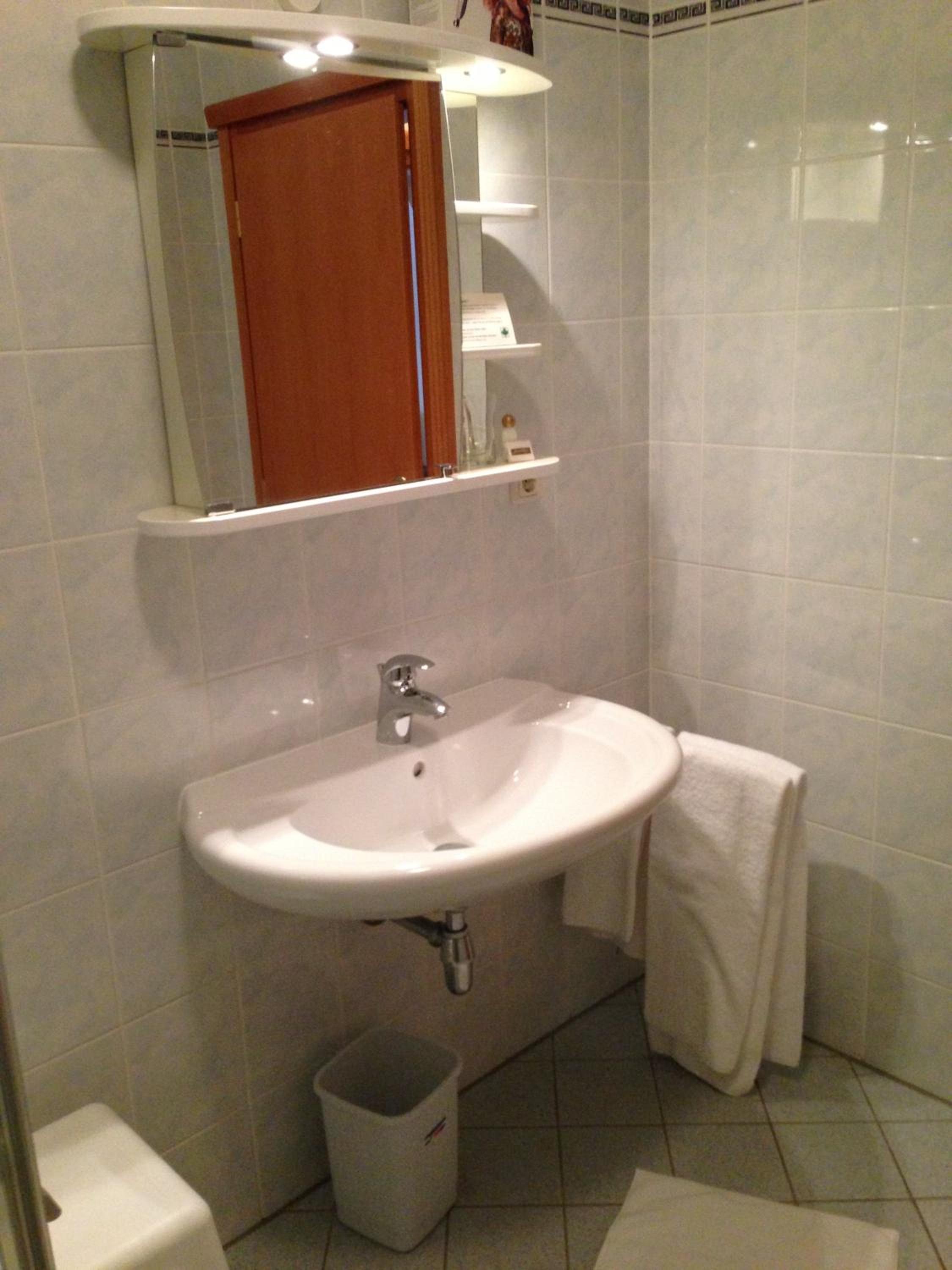 Single Room photo 2