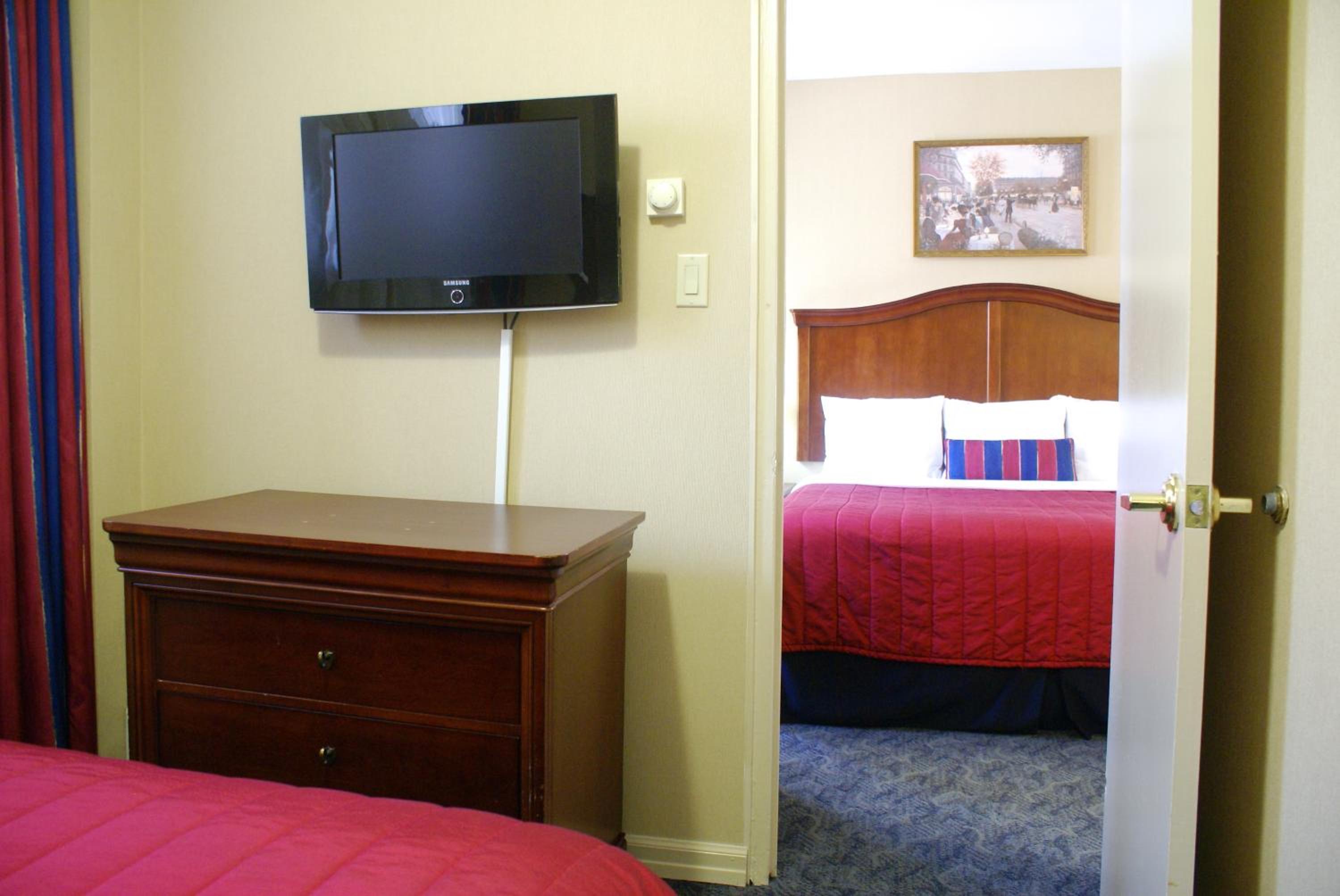 Double Room with Two Double Beds - Non-Smoking - Photo 3