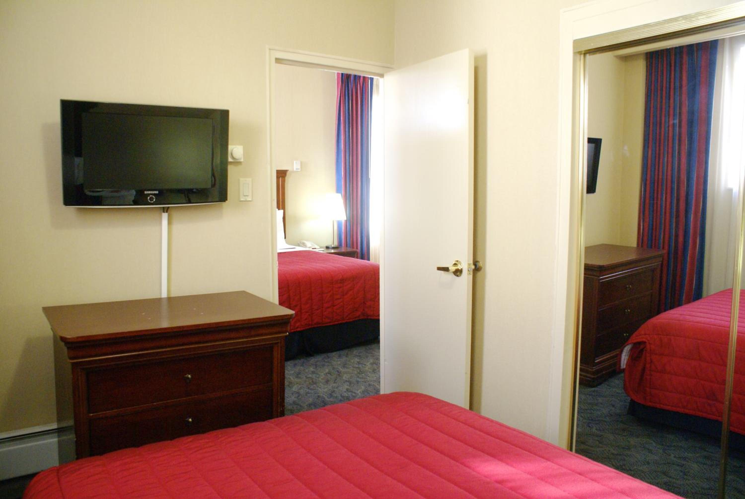Double Room with Two Double Beds - Non-Smoking - Photo 1
