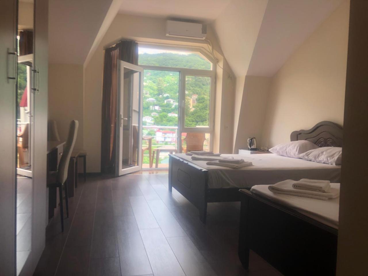 Triple Room with Mountain View