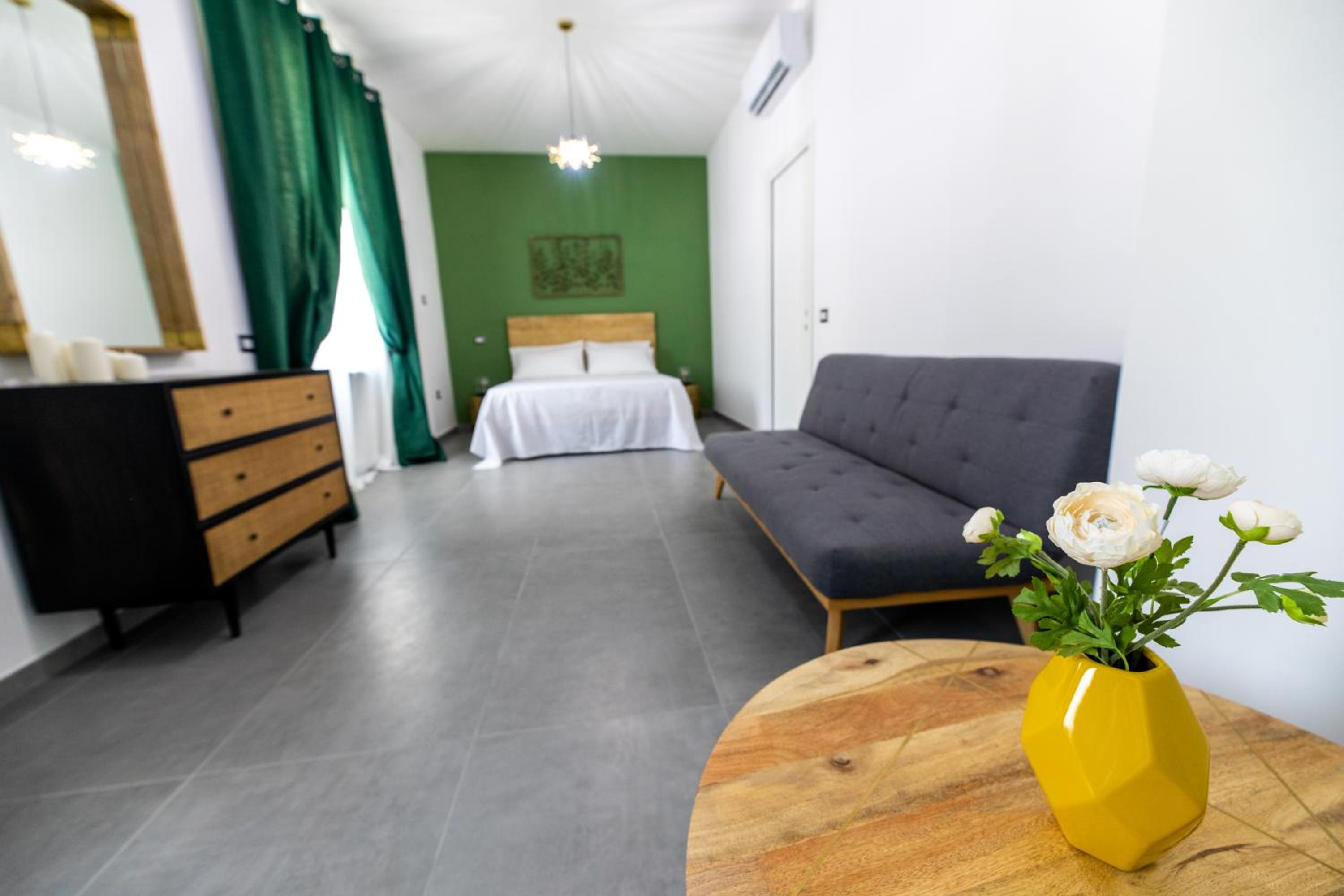Deluxe Quadruple Room