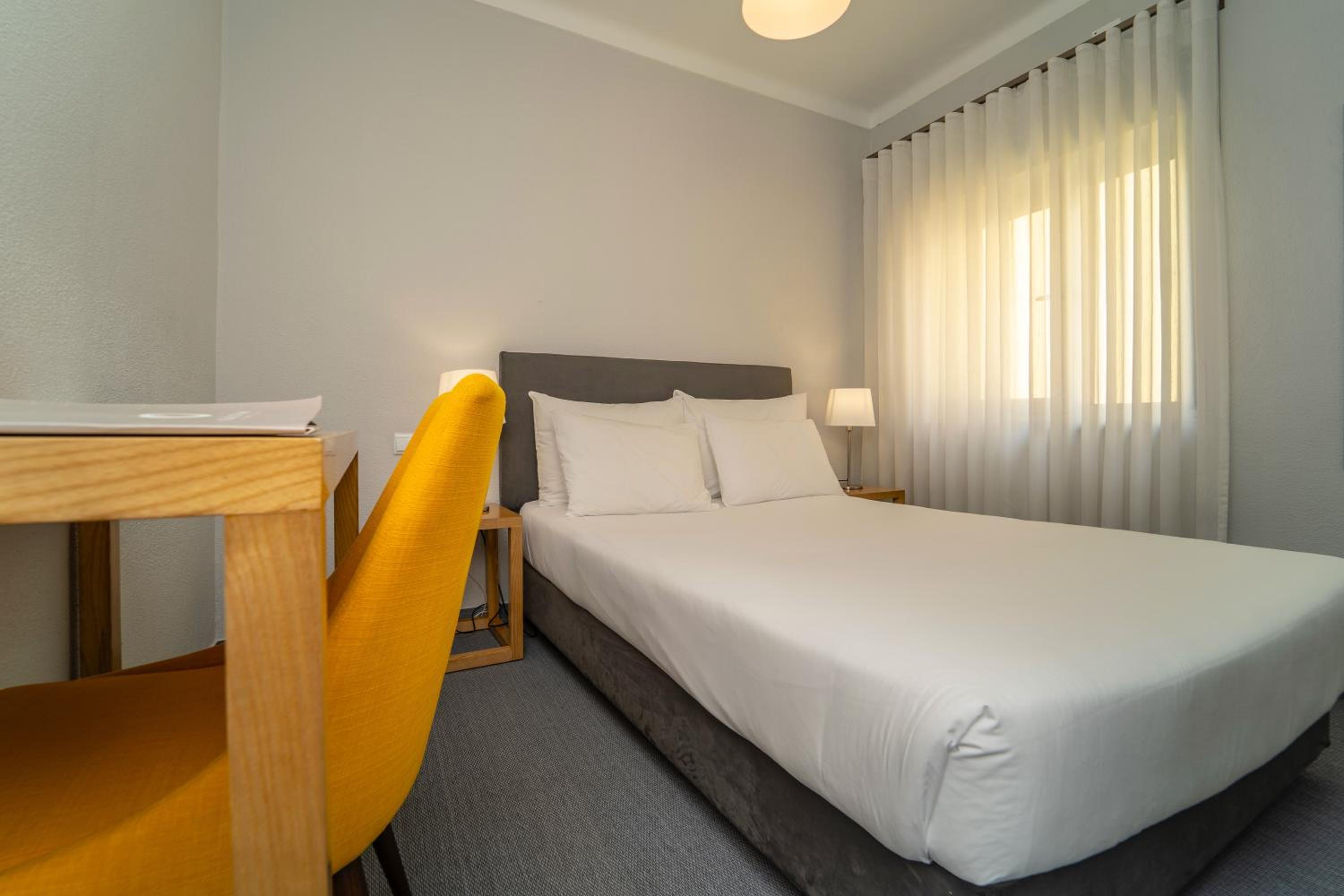 Budget Double Room photo 3
